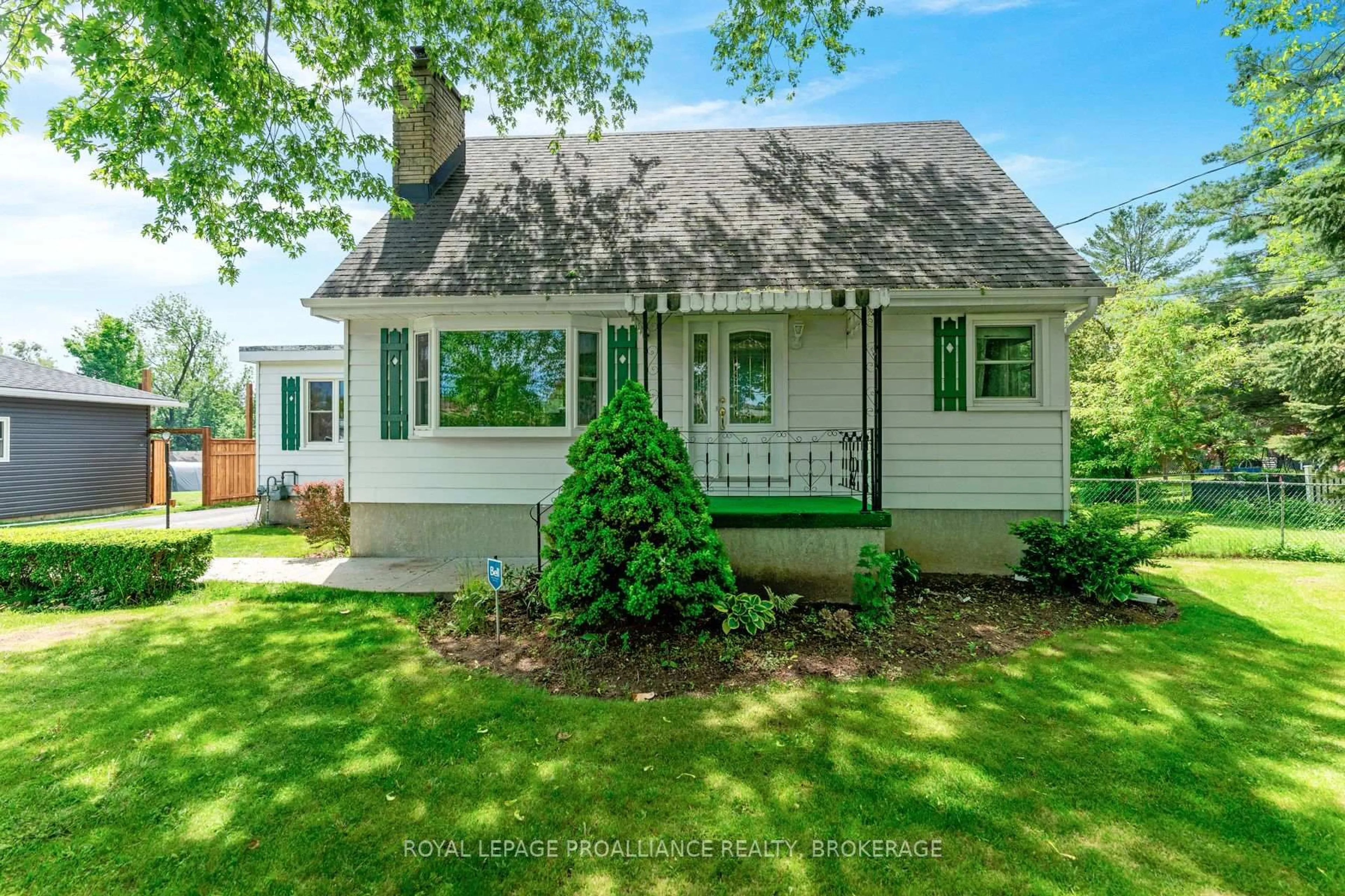 Home with vinyl exterior material, street for 1761 Floyd Ave, Kingston Ontario K7L 4V4