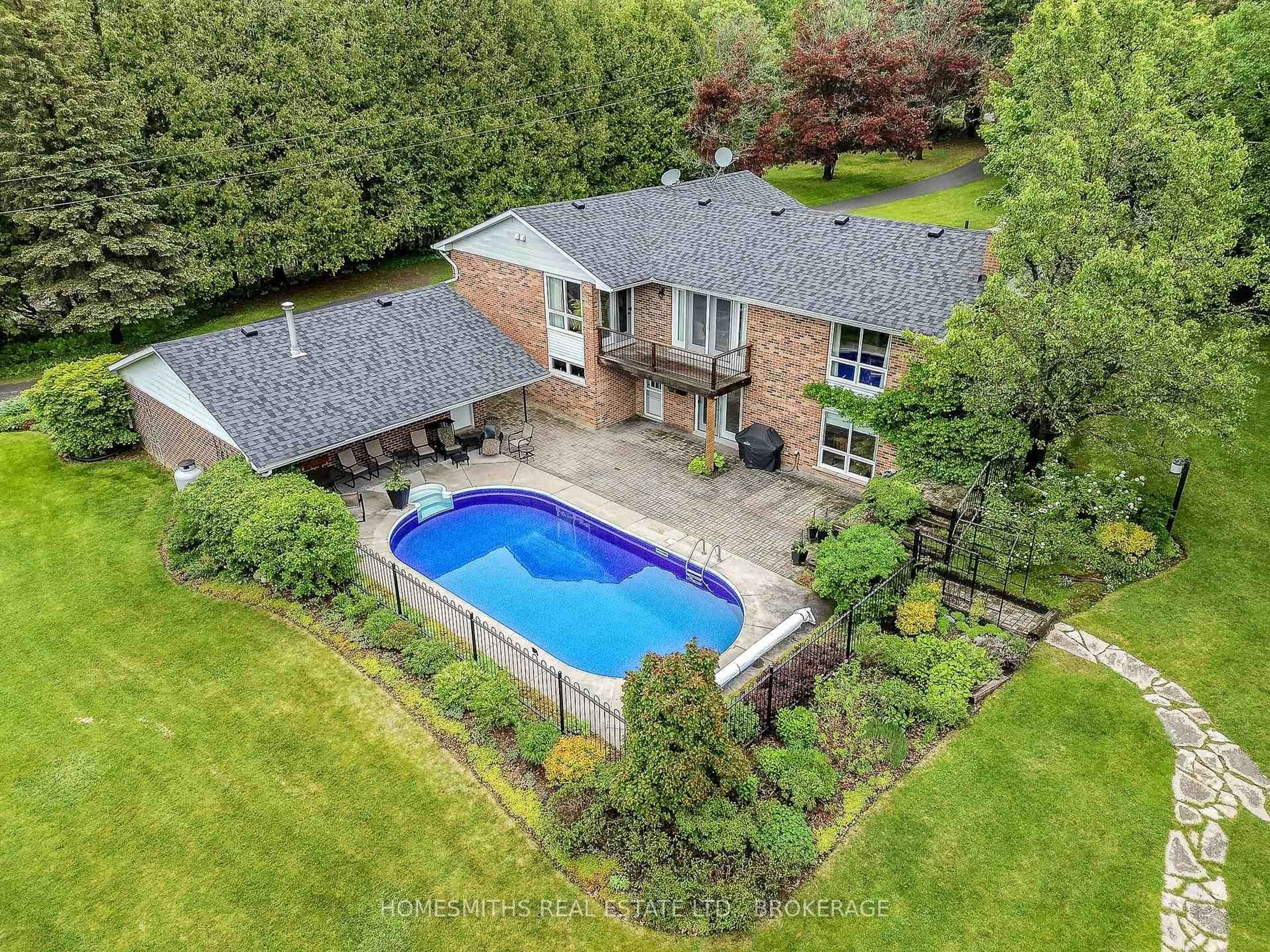 A pic from outside/outdoor area/front of a property/back of a property/a pic from drone, unknown for 9091 Rose Rd, Hamilton Township Ontario K9A 4J9