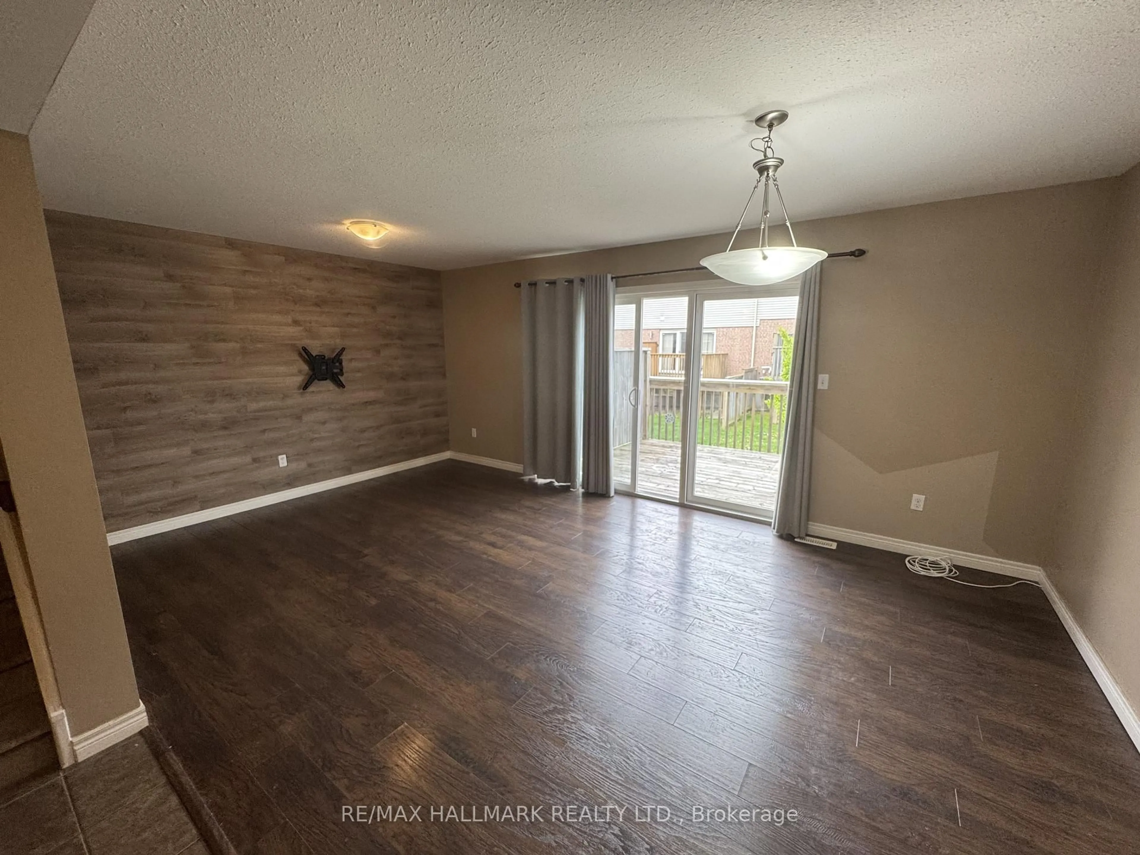 A pic of a room for 361 Arkell Rd #18, Guelph Ontario N1L 1E5