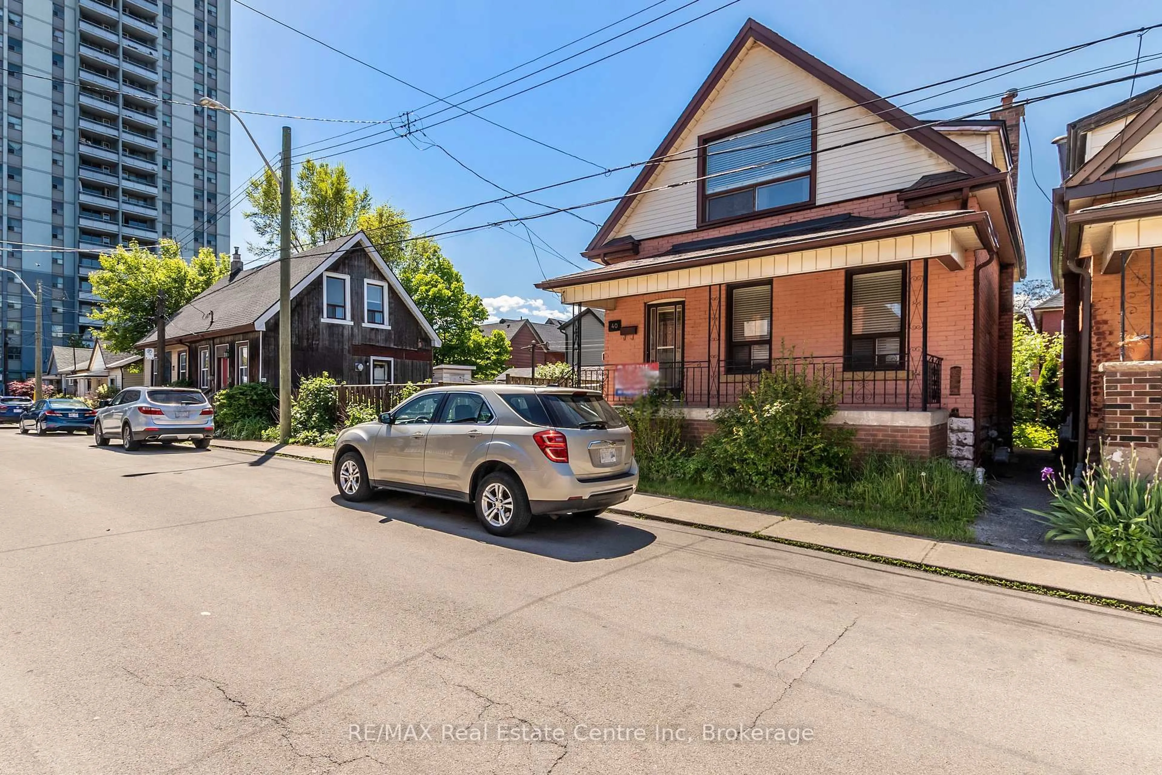 Home with brick exterior material, street for 40 Greig St, Hamilton Ontario L8R 2W7
