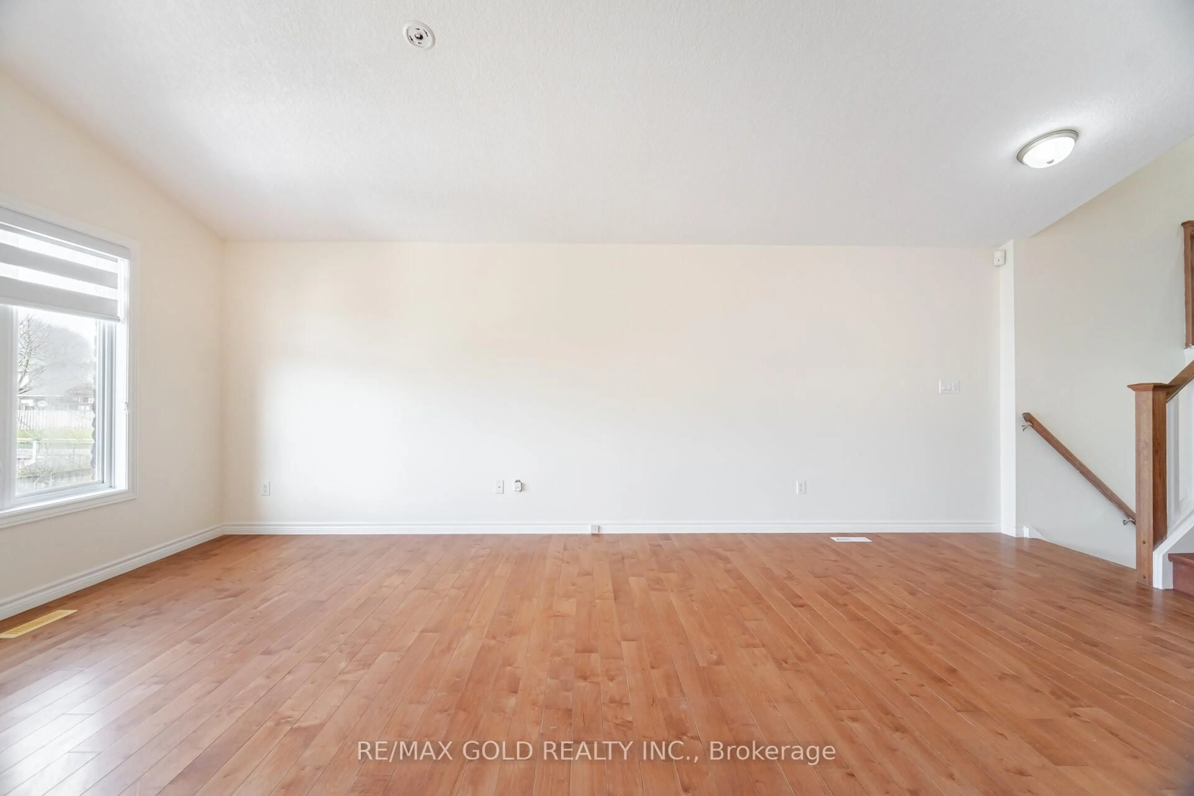 A pic of a room for 2 KERR Cres, Ingersoll Ontario N5C 4H2