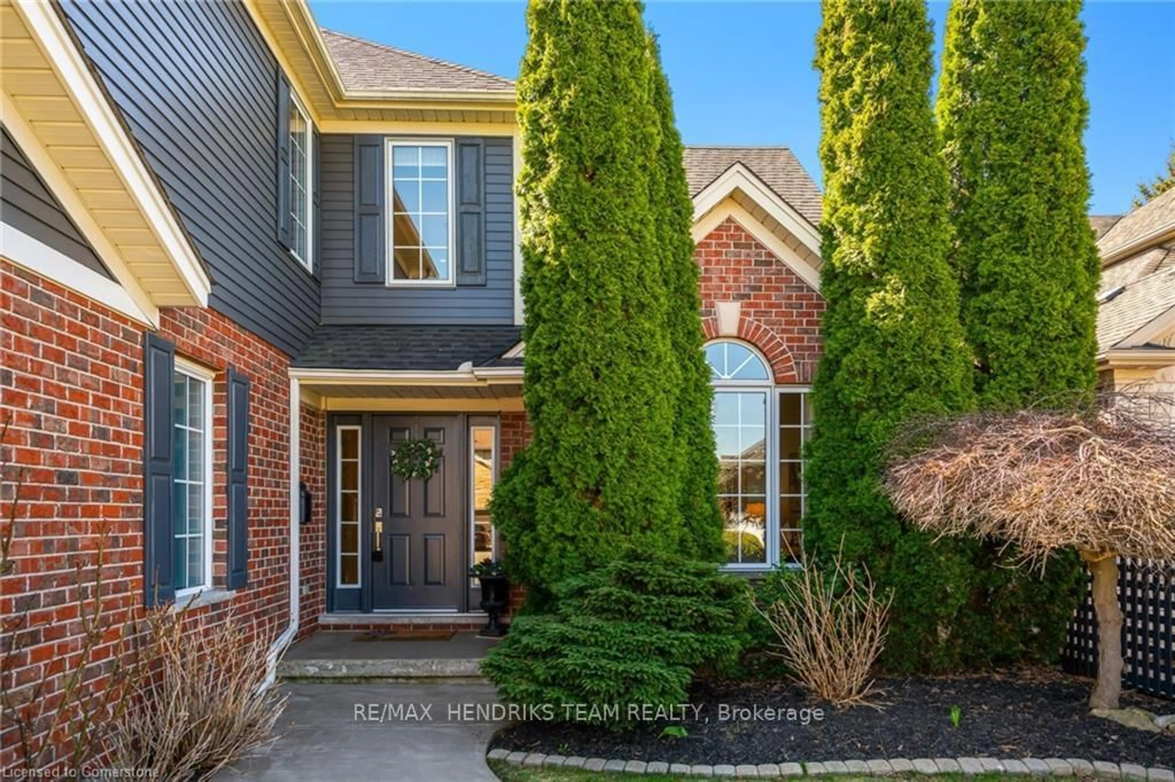 Home with brick exterior material, street for 6 Countryside Dr, St. Catharines Ontario L2W 1C3