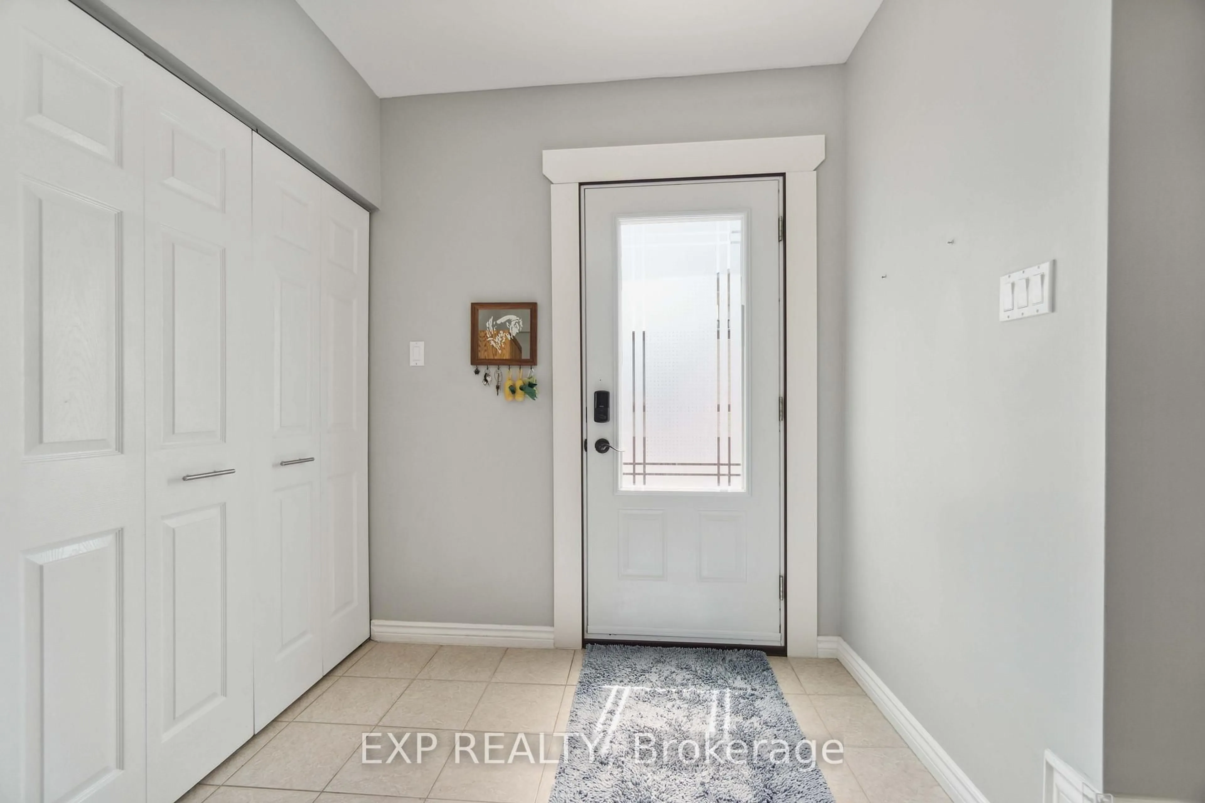 Indoor entryway for 636 County Road 9 N/A, Alfred and Plantagenet Ontario K0B 1L0