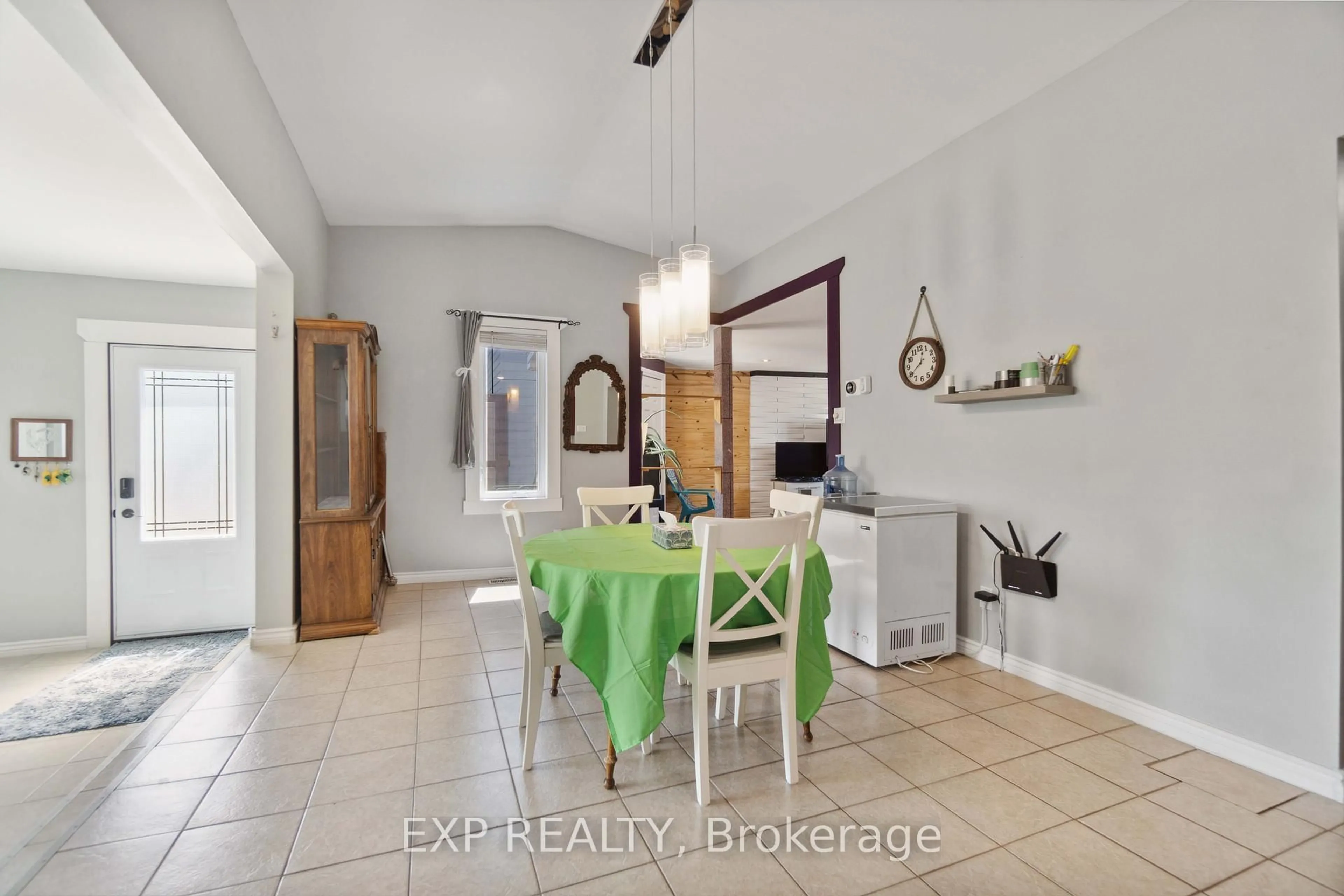 Dining room, ceramic/tile floor for 636 County Road 9 N/A, Alfred and Plantagenet Ontario K0B 1L0