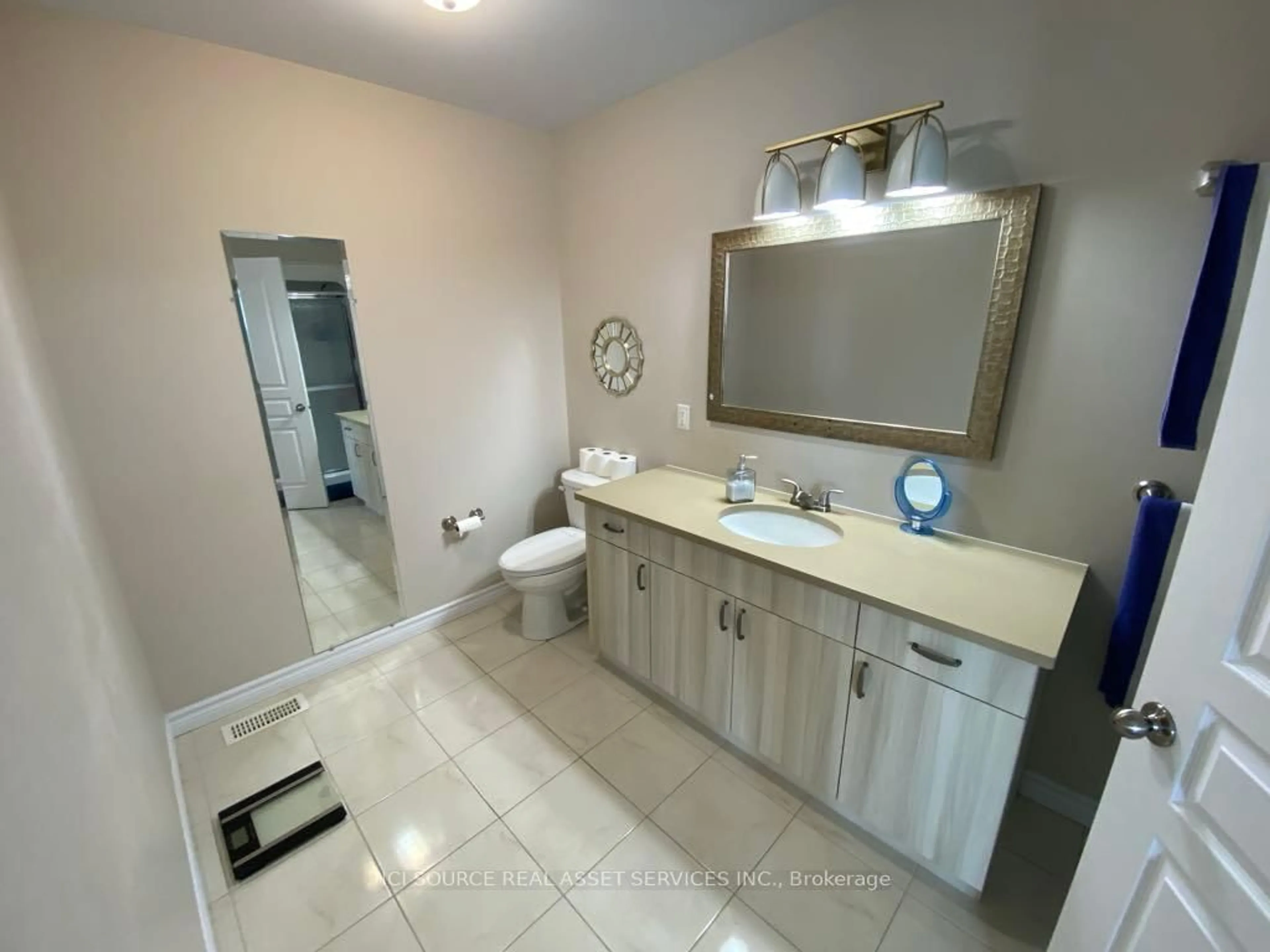 Standard bathroom, ceramic/tile floor for 14 Fieldstone Dr, Greater Sudbury Ontario P3B 0C4