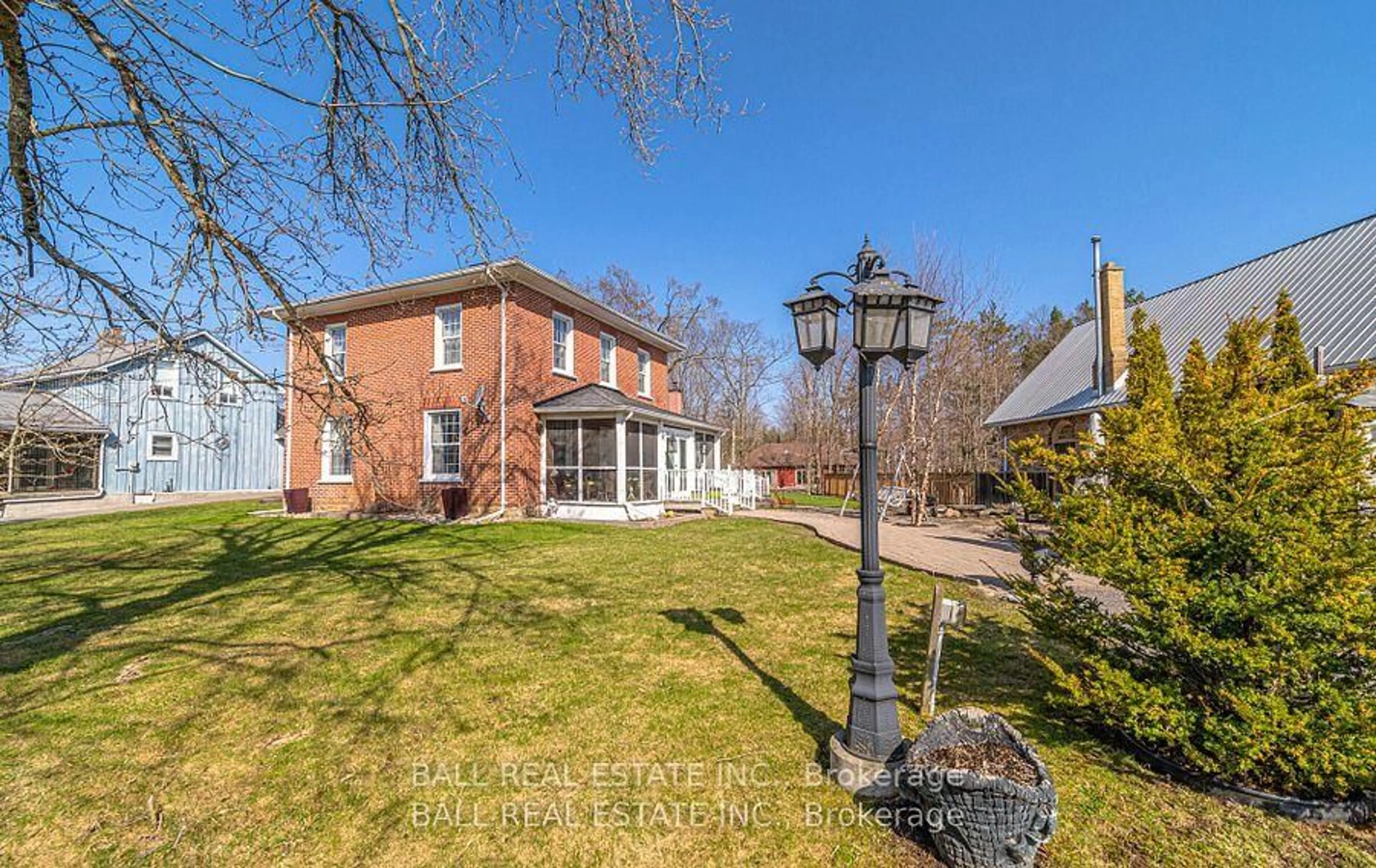 A pic from outside/outdoor area/front of a property/back of a property/a pic from drone, street for 2756 Chalmers Ave, Smith-Ennismore-Lakefield Ontario K0L 3G0