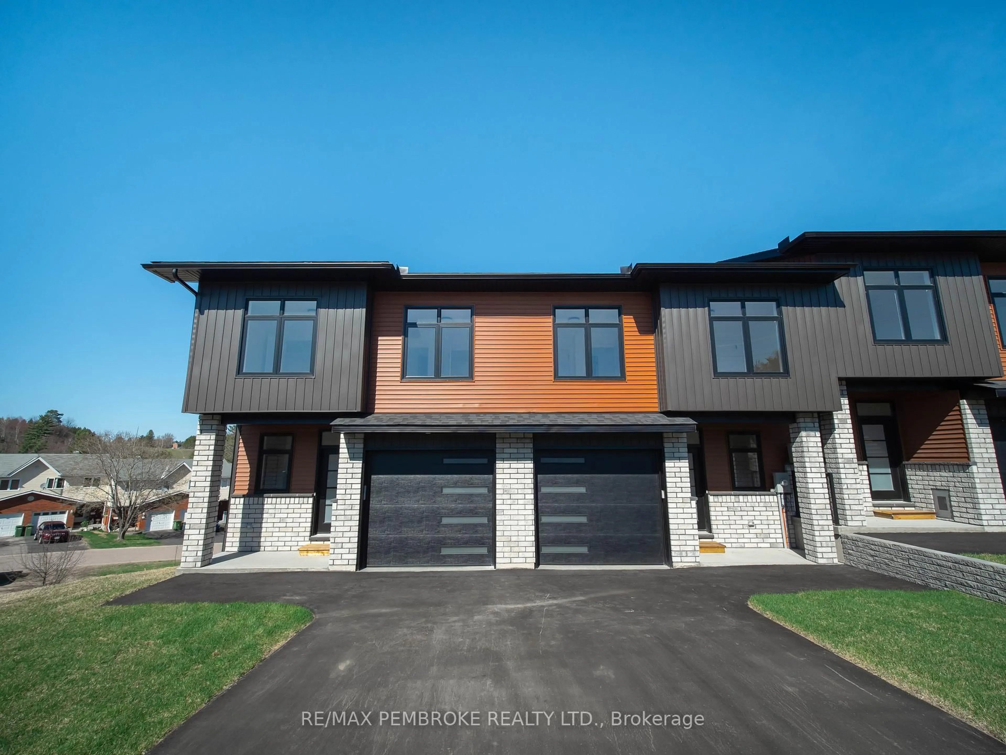 Home with brick exterior material, street for 13 NORTHBROOK St, Petawawa Ontario K8H 3N4