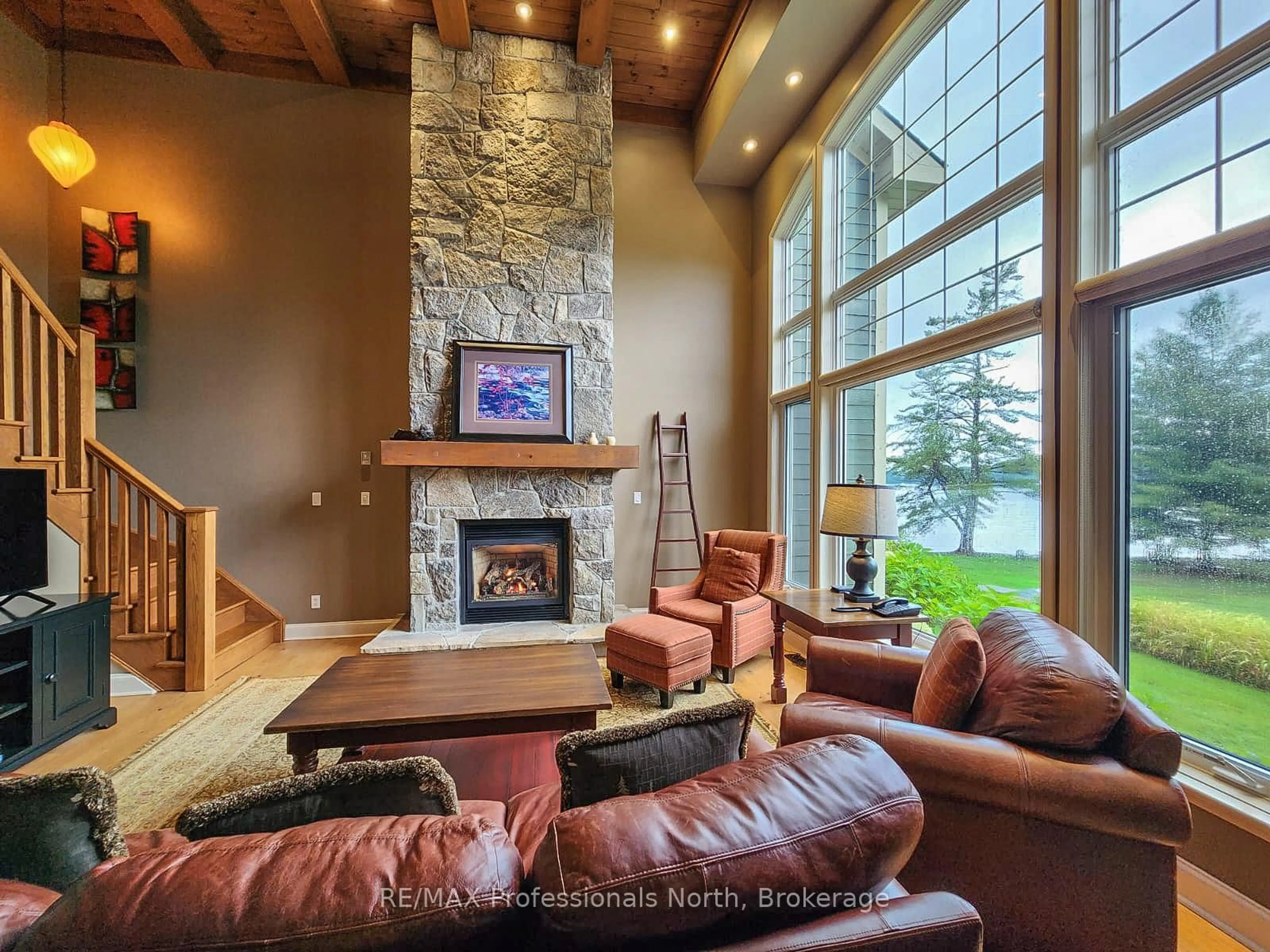 Living room with furniture, unknown for 3876 MUSKOKA ROAD 118 N/A #Sandfield 2, Week 10, Muskoka Lakes Ontario P0B 1J0