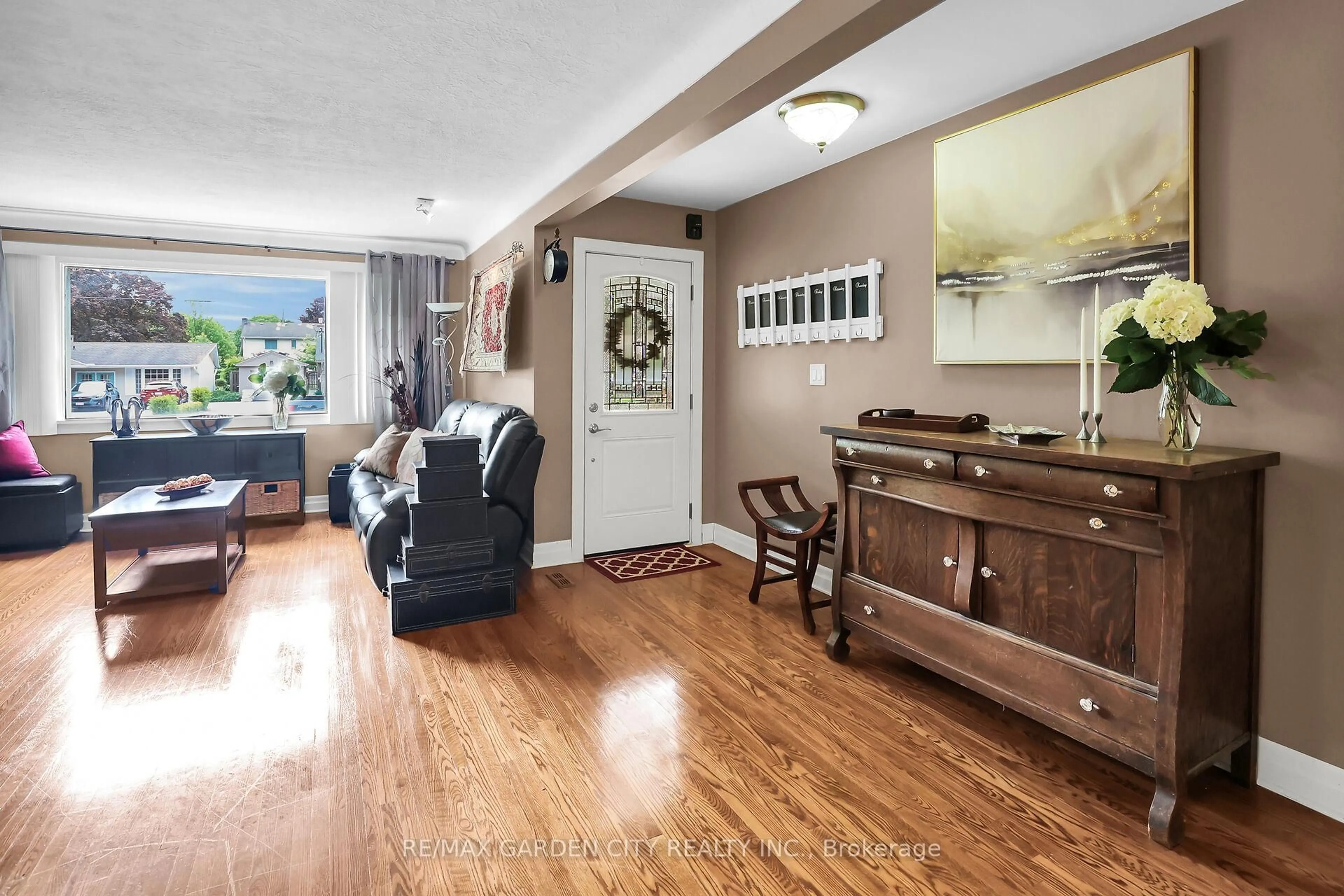 Unknown for 17 Sunnyside Dr, St. Catharines Ontario L2M 1Z9