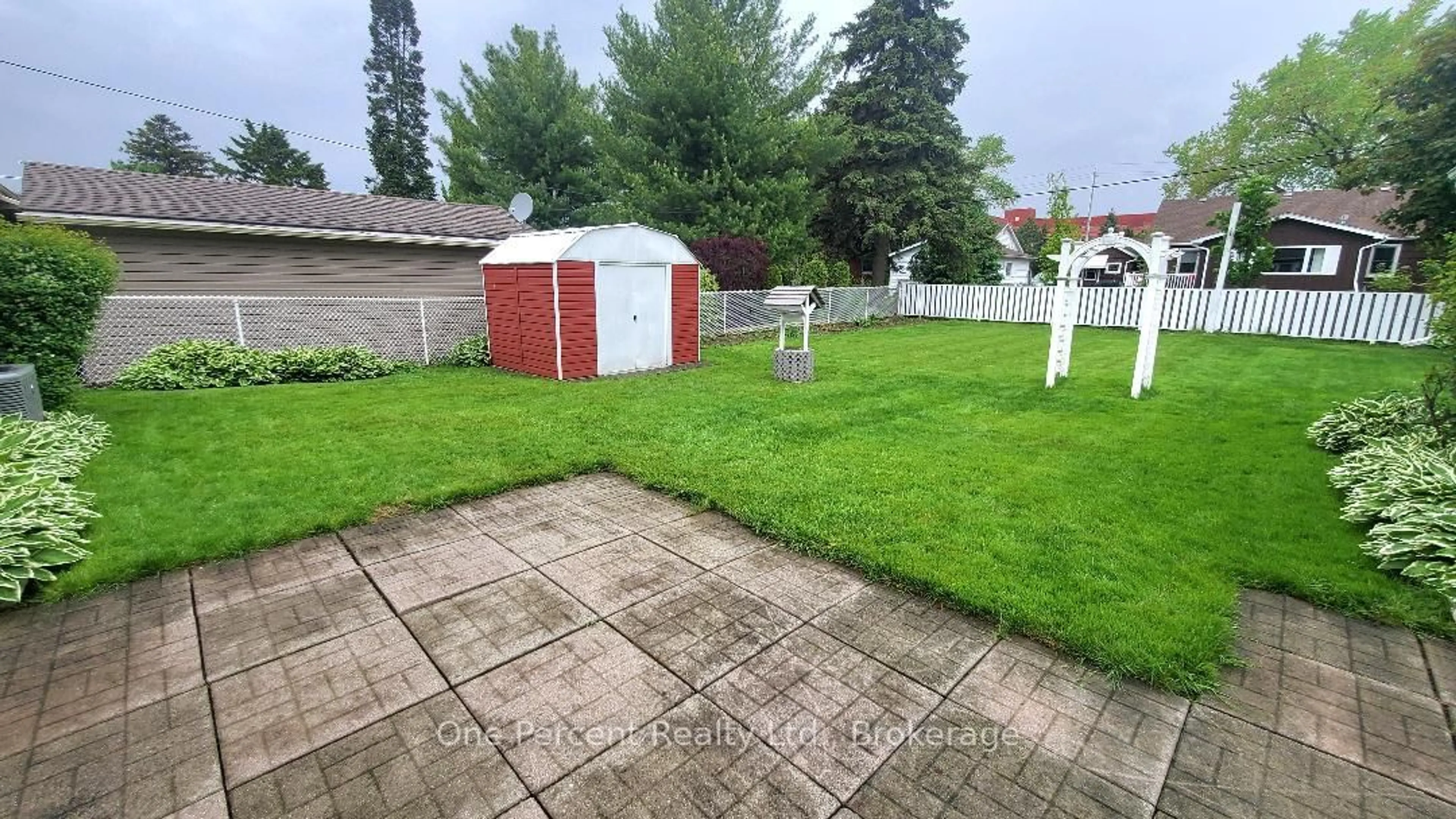 Patio, street for 128 Woods St, Stratford Ontario N5A 1M4