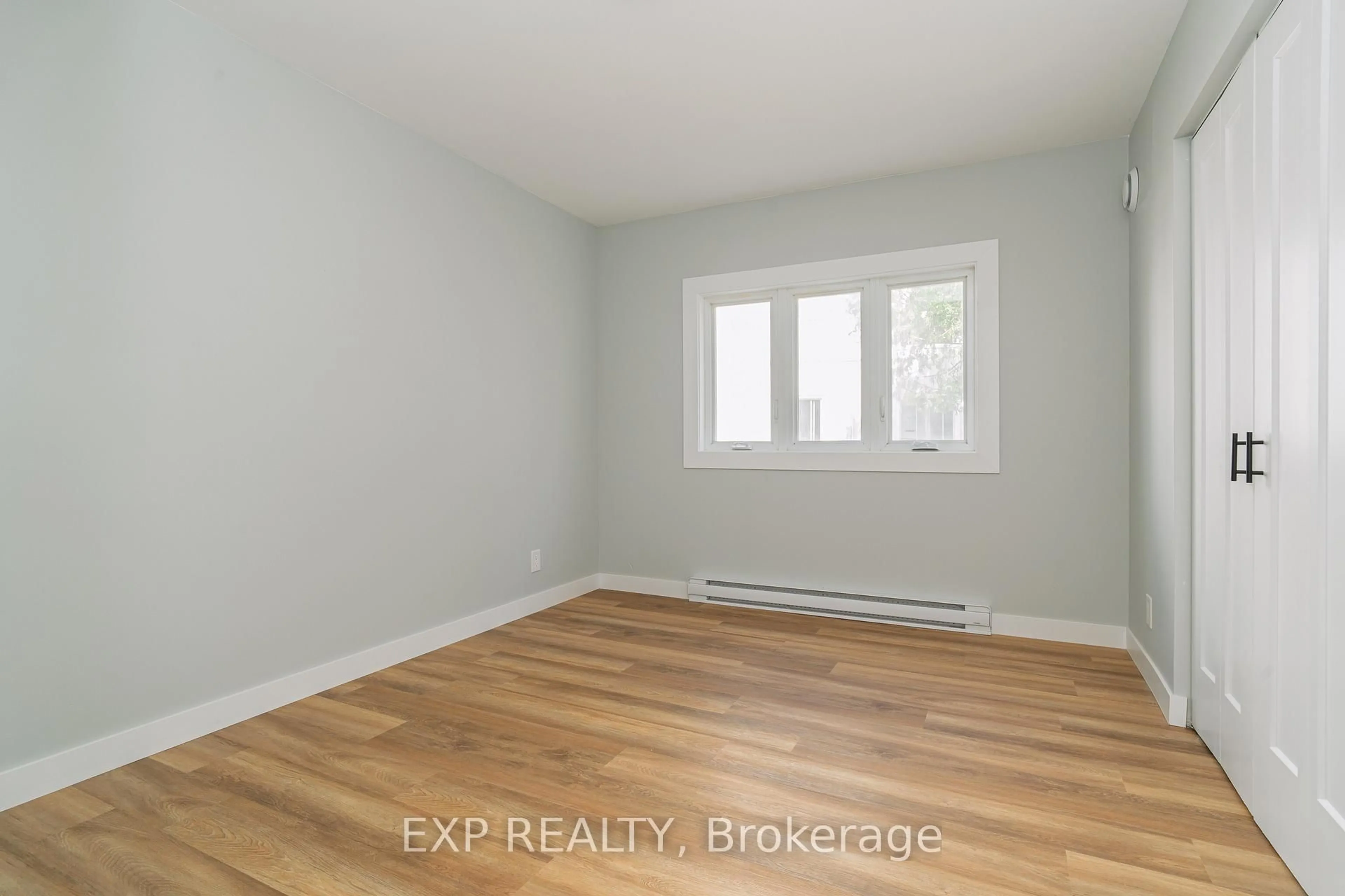A pic of a room for 467 MAIN St, Hawkesbury Ontario K6A 2S6