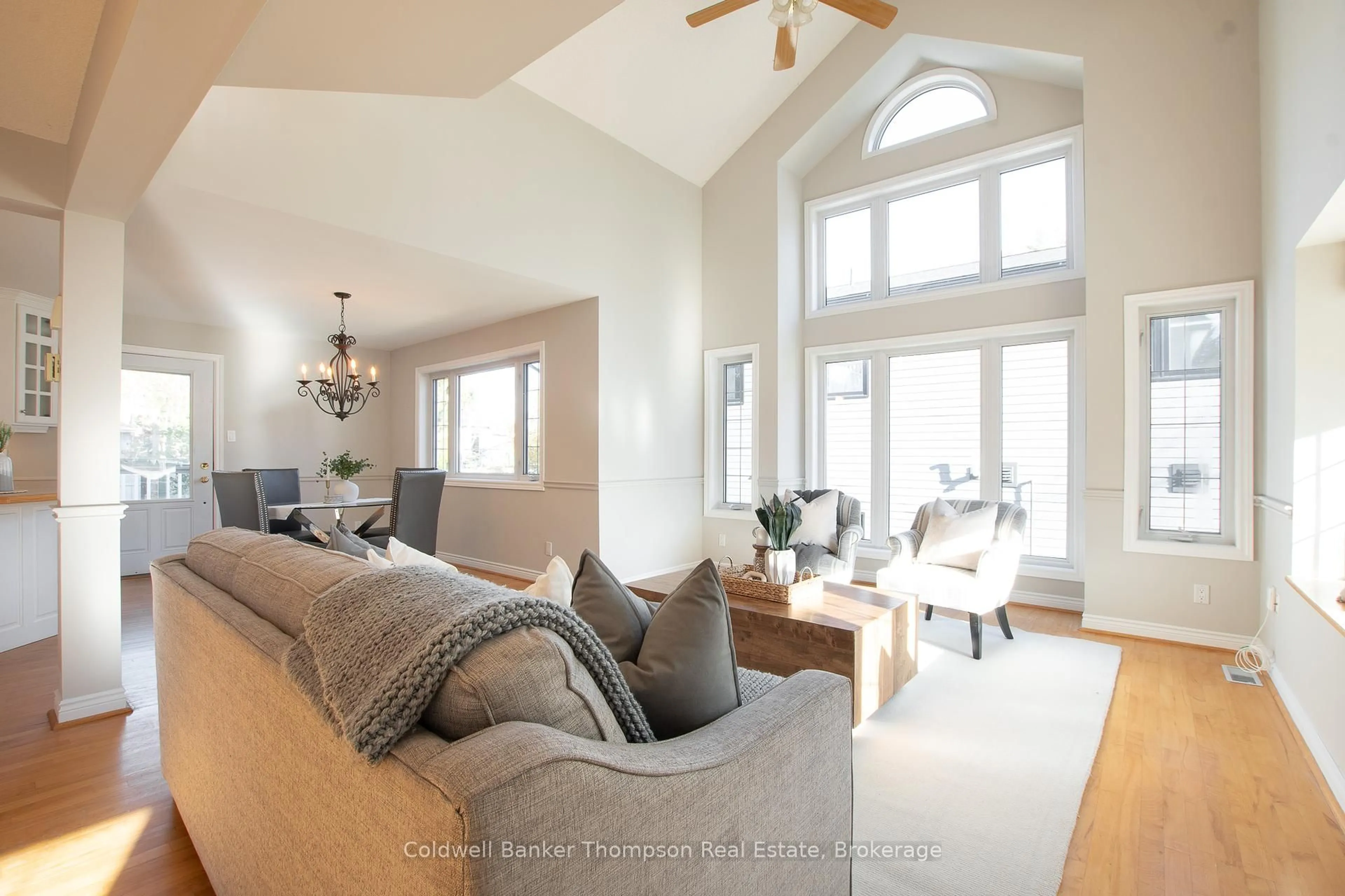 Living room with furniture, unknown for 30 Church St, Huntsville Ontario P1H 1G8