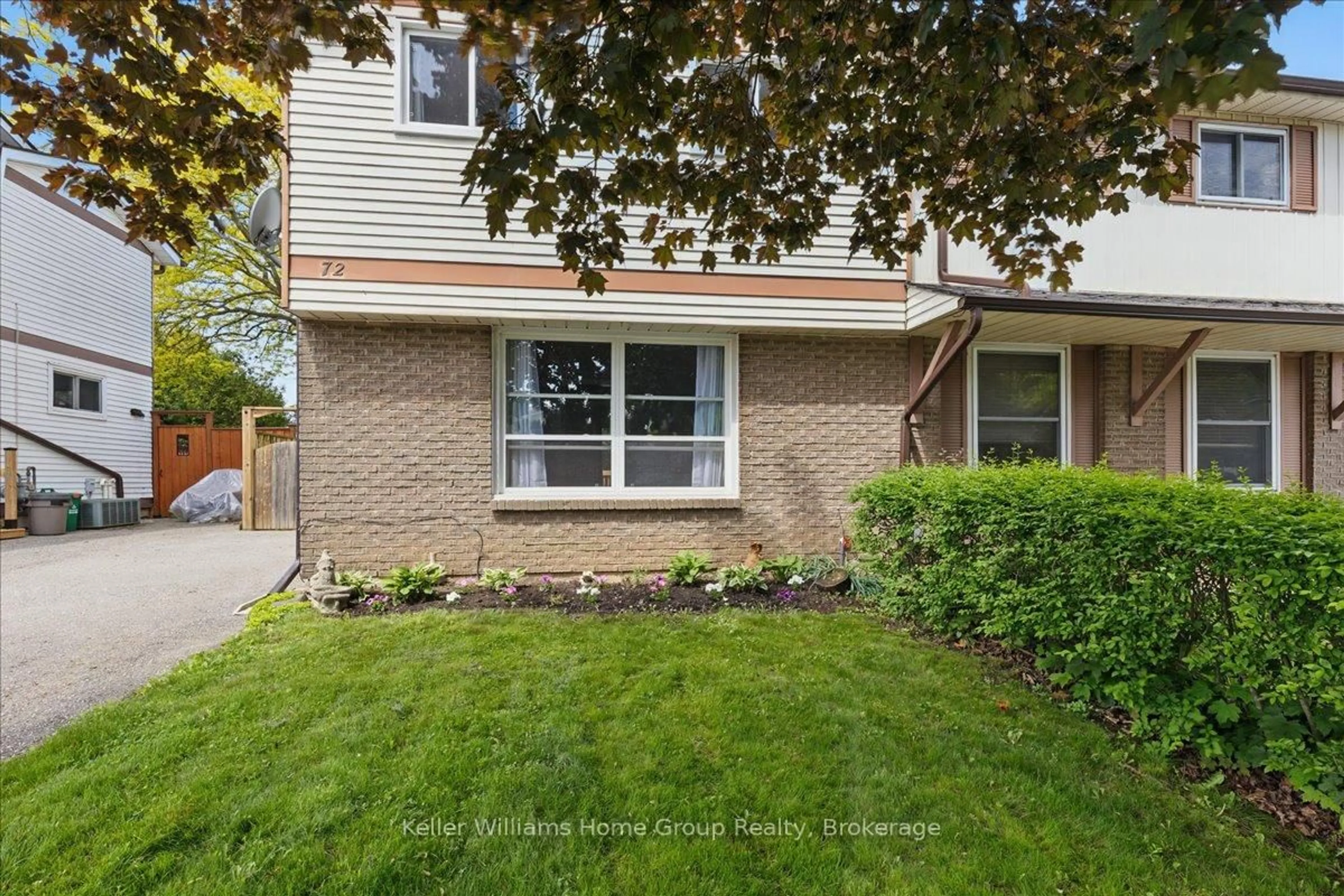 Home with brick exterior material, street for 72 Brantwood Park Dr, Brantford Ontario N3P 1G2