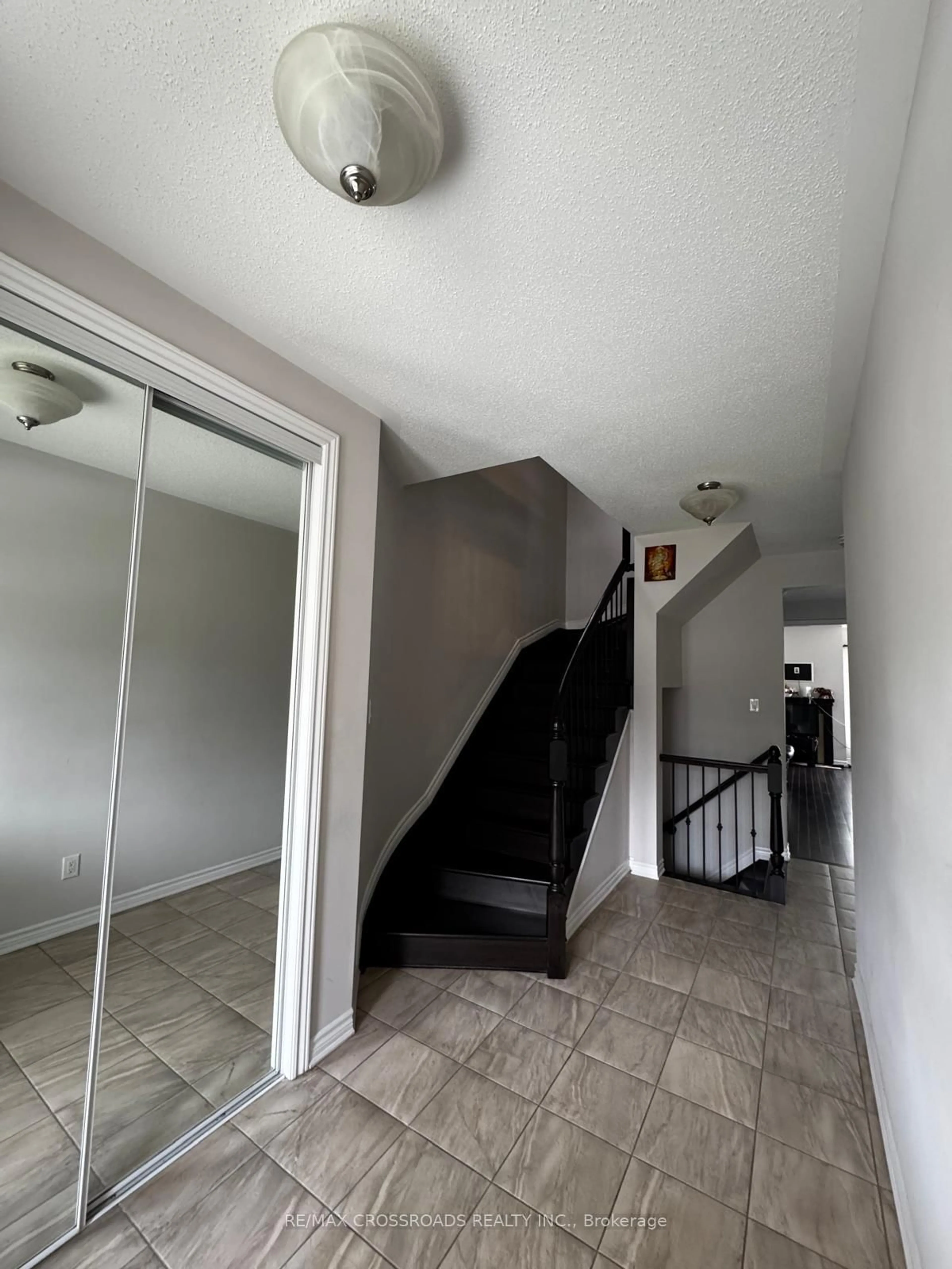 Unknown for 906 Whimbrel Way, Ottawa Ontario K2J 6C5
