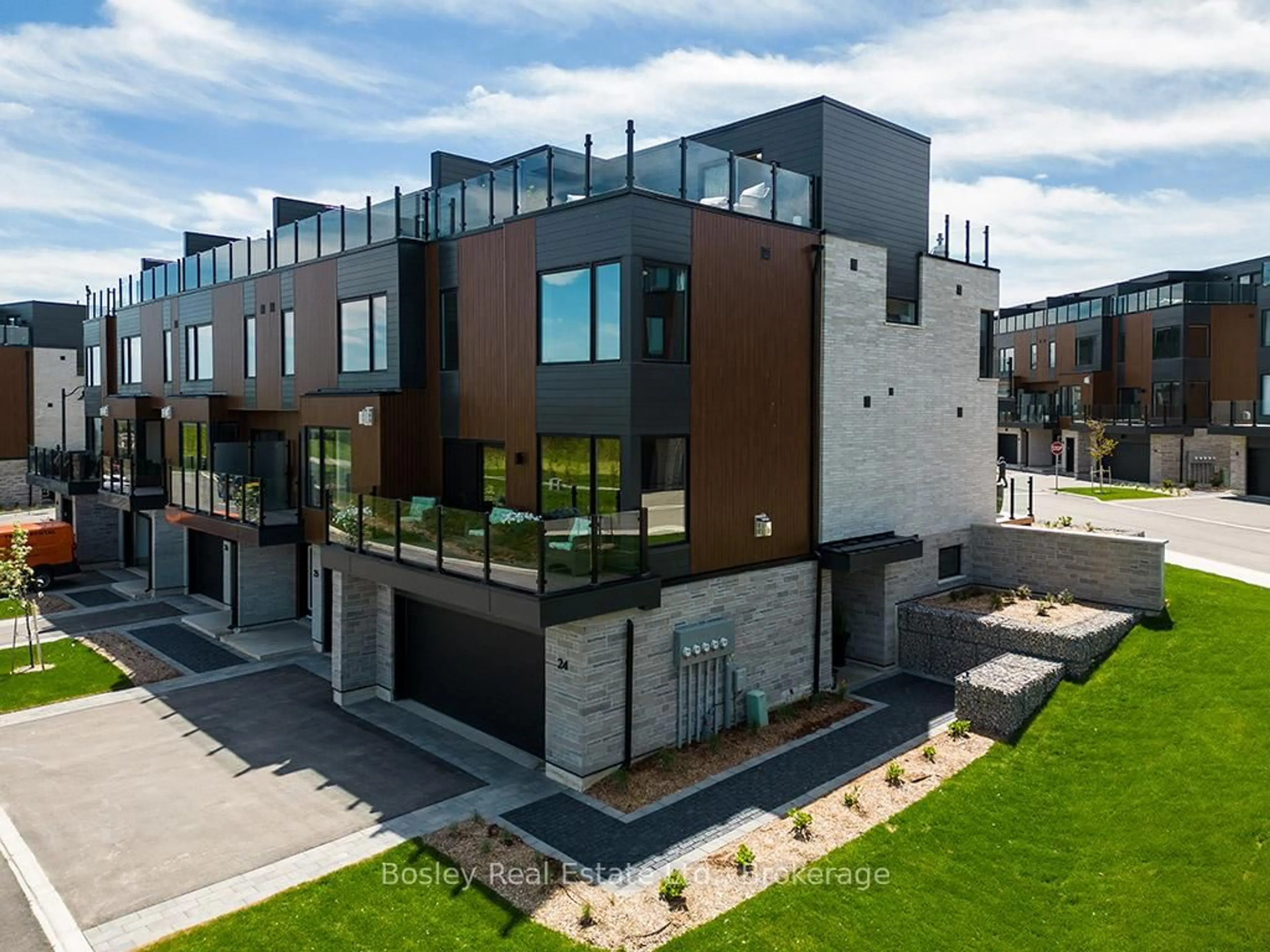 Home with brick exterior material, street for 117 Sladden Crt #24, Blue Mountains Ontario N0H 2P0