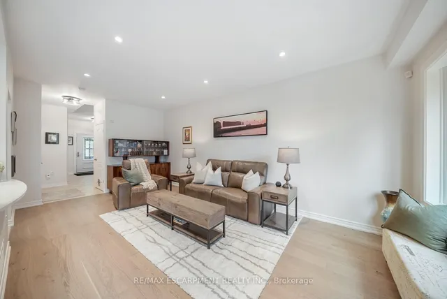 Additional property image - 16 OLIVIA Pl