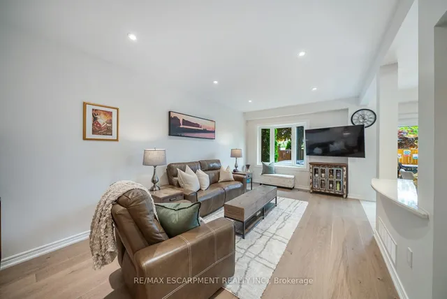 Additional property image - 16 OLIVIA Pl