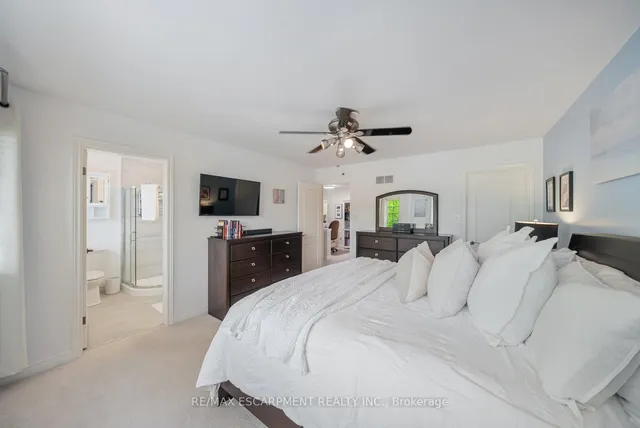 Additional property image - 16 OLIVIA Pl