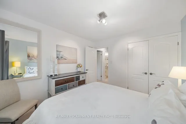 Additional property image - 16 OLIVIA Pl