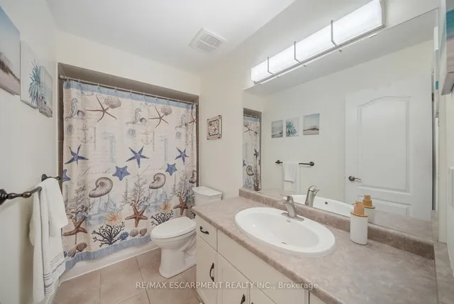 Additional property image - 16 OLIVIA Pl