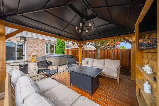 Additional property image - 16 OLIVIA Pl