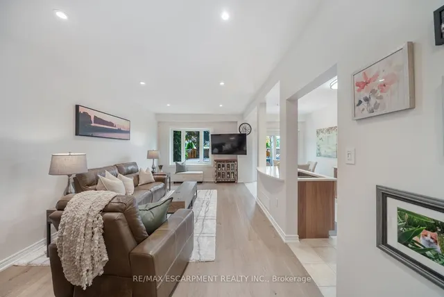 Additional property image - 16 OLIVIA Pl