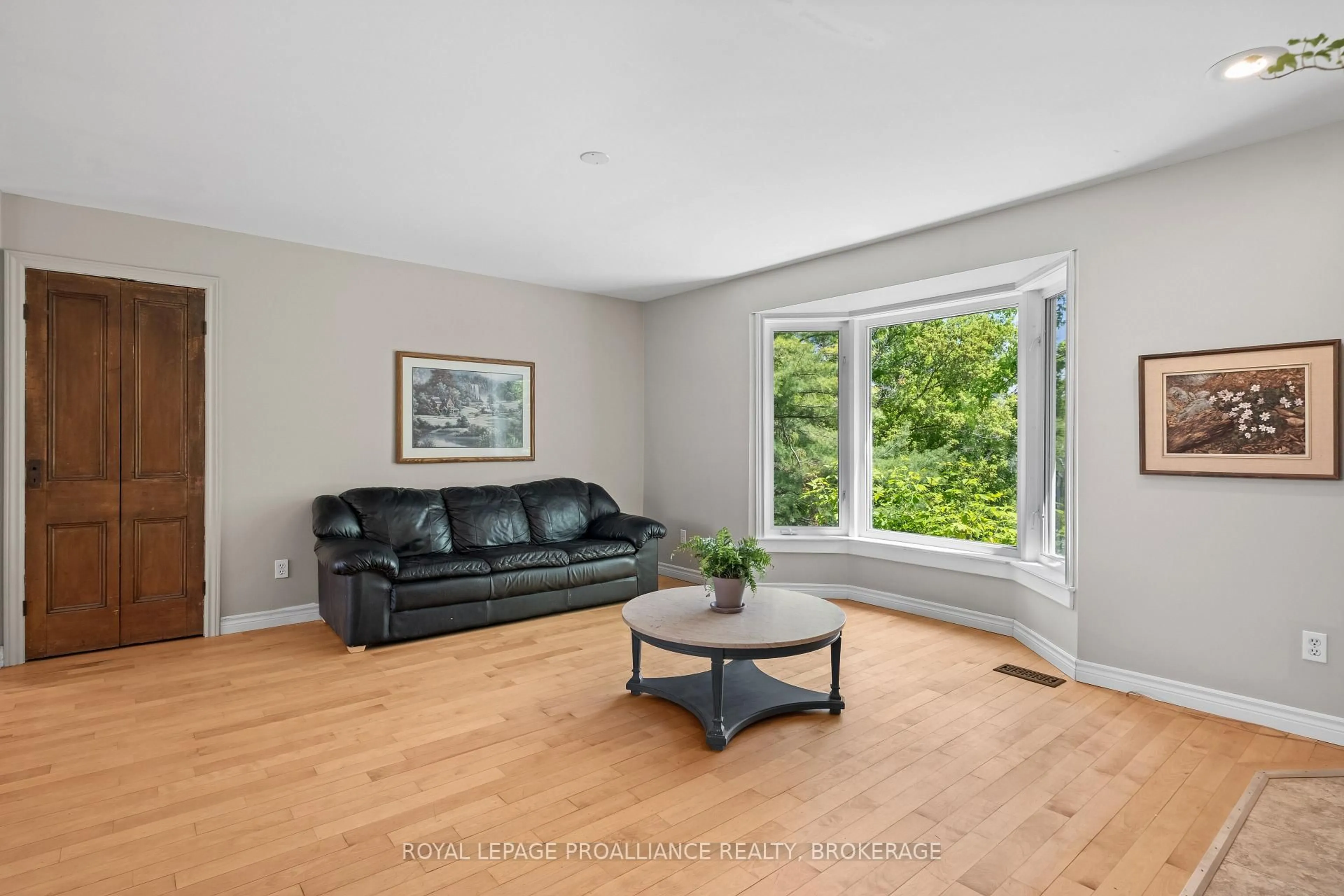 Living room with furniture, unknown for 1916 Mayview St, Kingston Ontario K7L 4V4