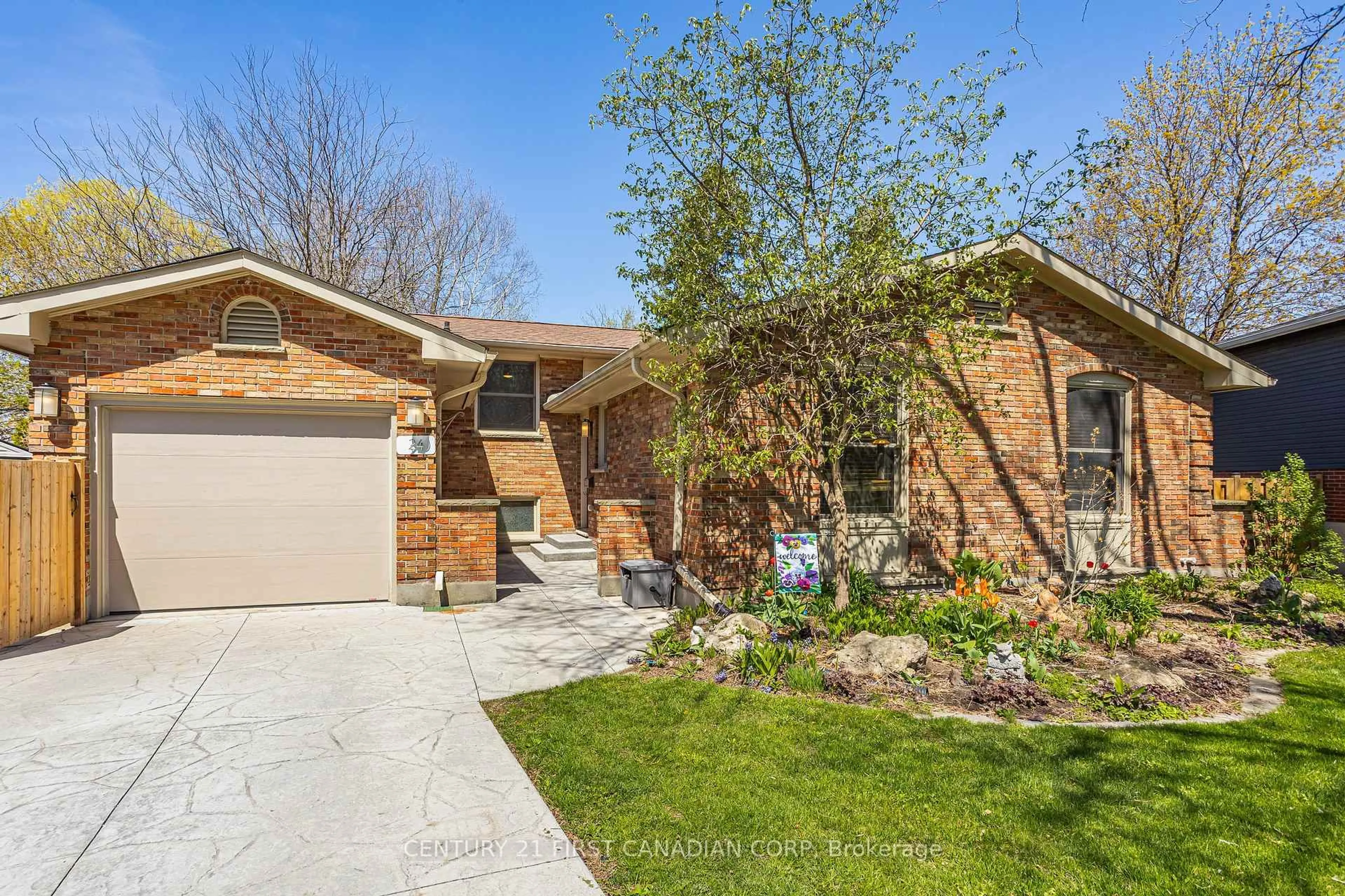 Home with brick exterior material, street for 24 Gatineau Cres, London South Ontario N6K 2Z7
