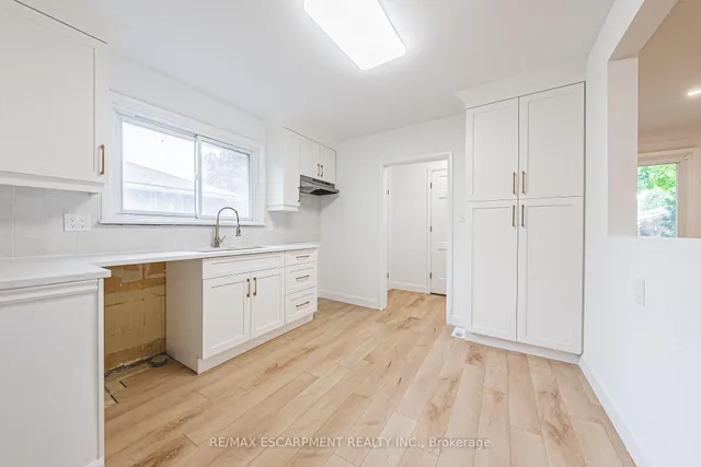 Additional property image - 224 West 16th St