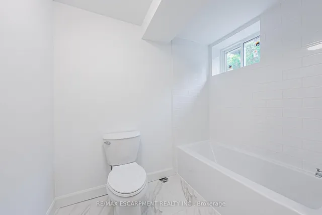 Additional property image - 224 West 16th St