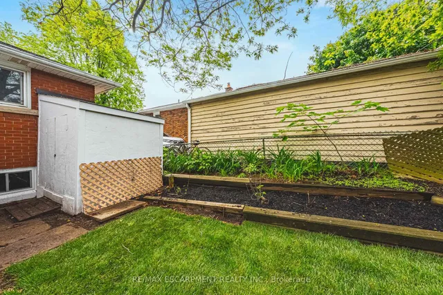 Additional property image - 224 West 16th St
