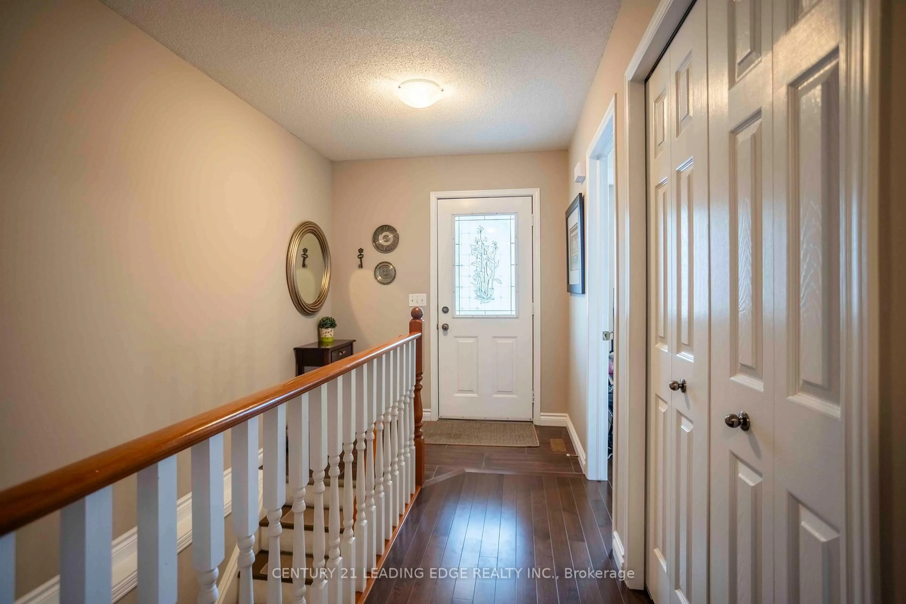Indoor entryway for 360 Erbsville Rd #44, Waterloo Ontario N2T 2W2