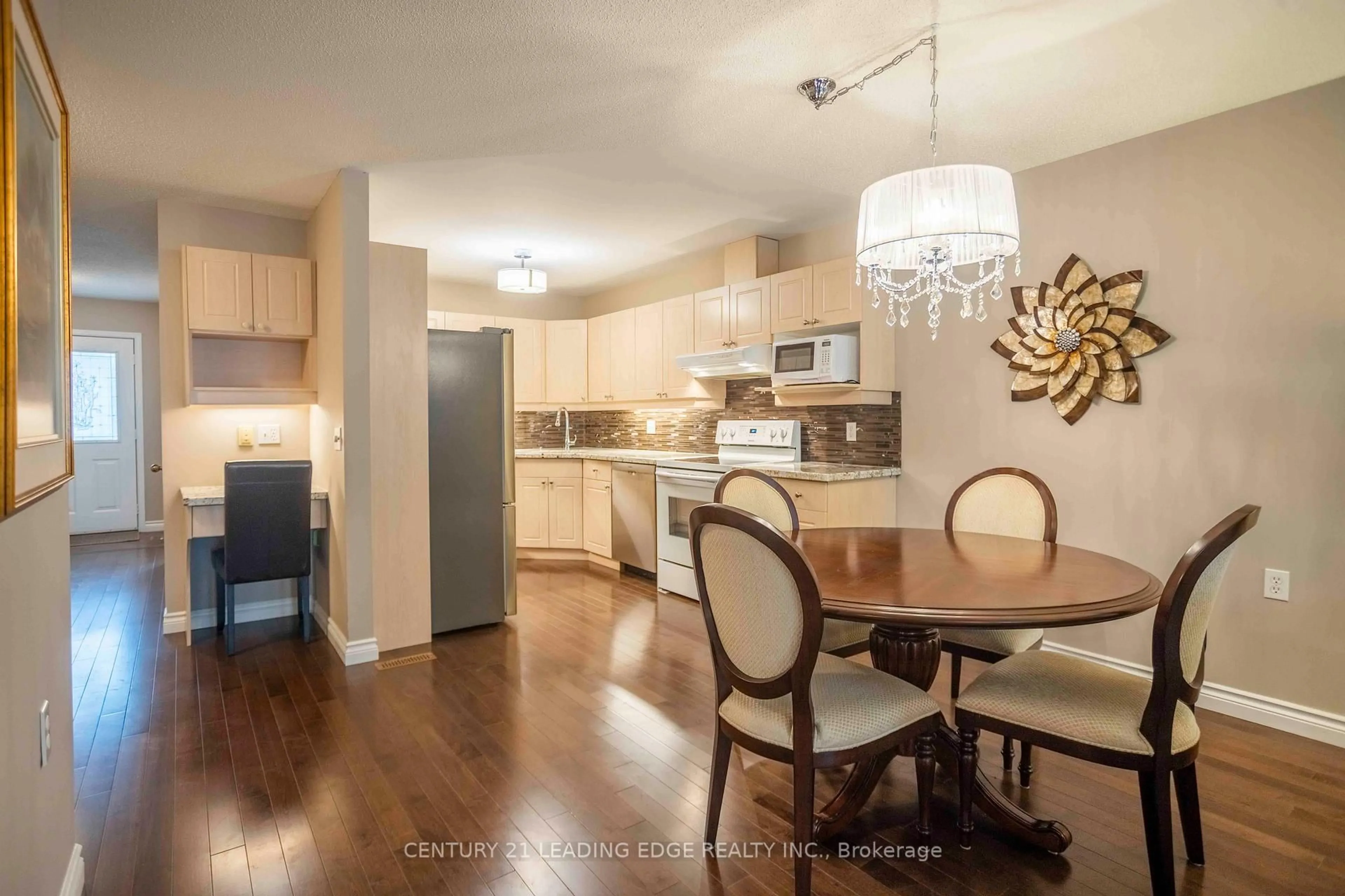 Open concept kitchen, wood/laminate floor for 360 Erbsville Rd #44, Waterloo Ontario N2T 2W2