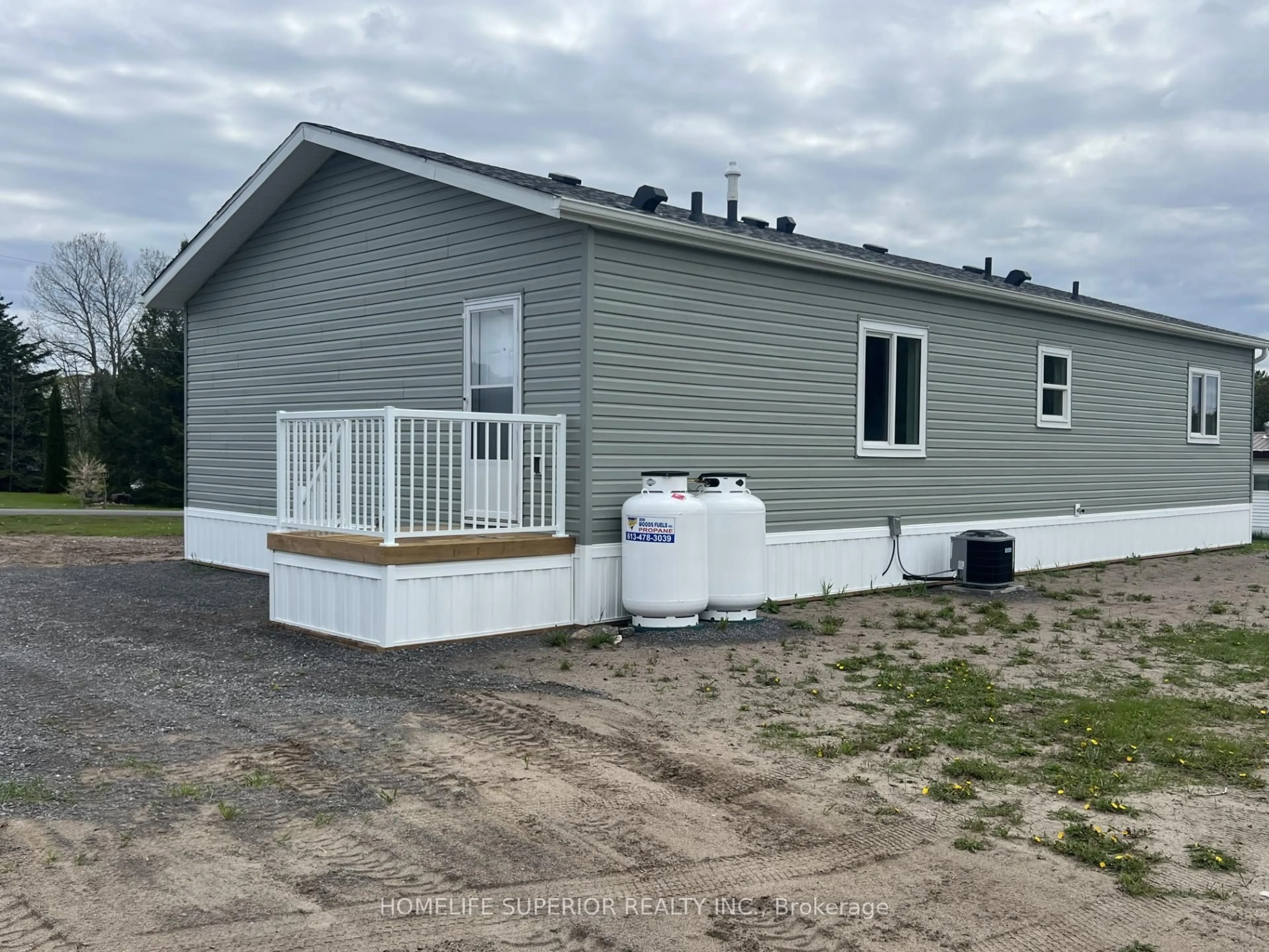 Home with vinyl exterior material, building for 60 Sama Park Rd, Havelock-Belmont-Methuen Ontario K0L 1Z0
