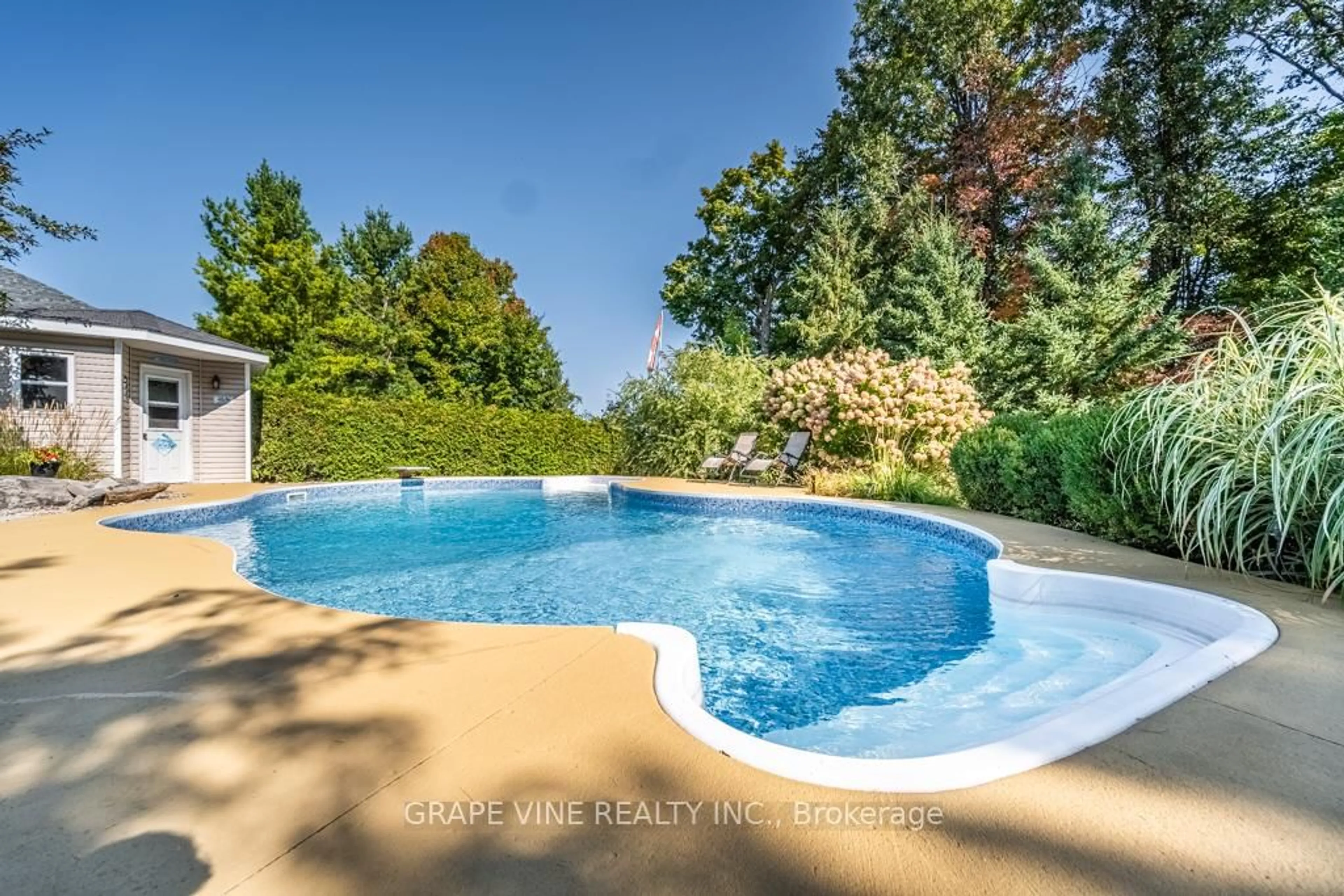 Pool for 48 Cinnabar Way, Ottawa Ontario K2S 1Y6