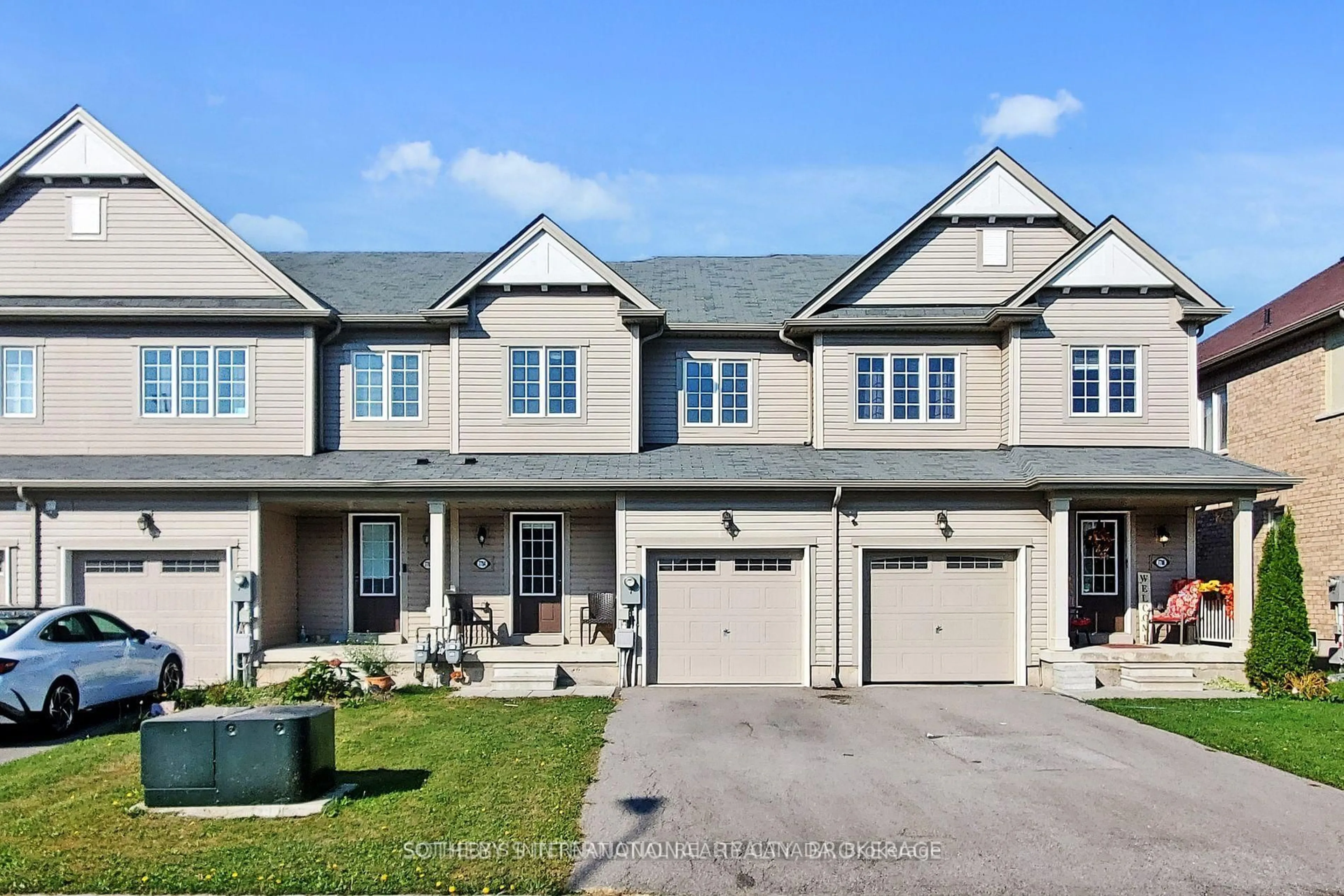 Home with brick exterior material, street for 7784 White Pine Cres, Niagara Falls Ontario L2H 3R5