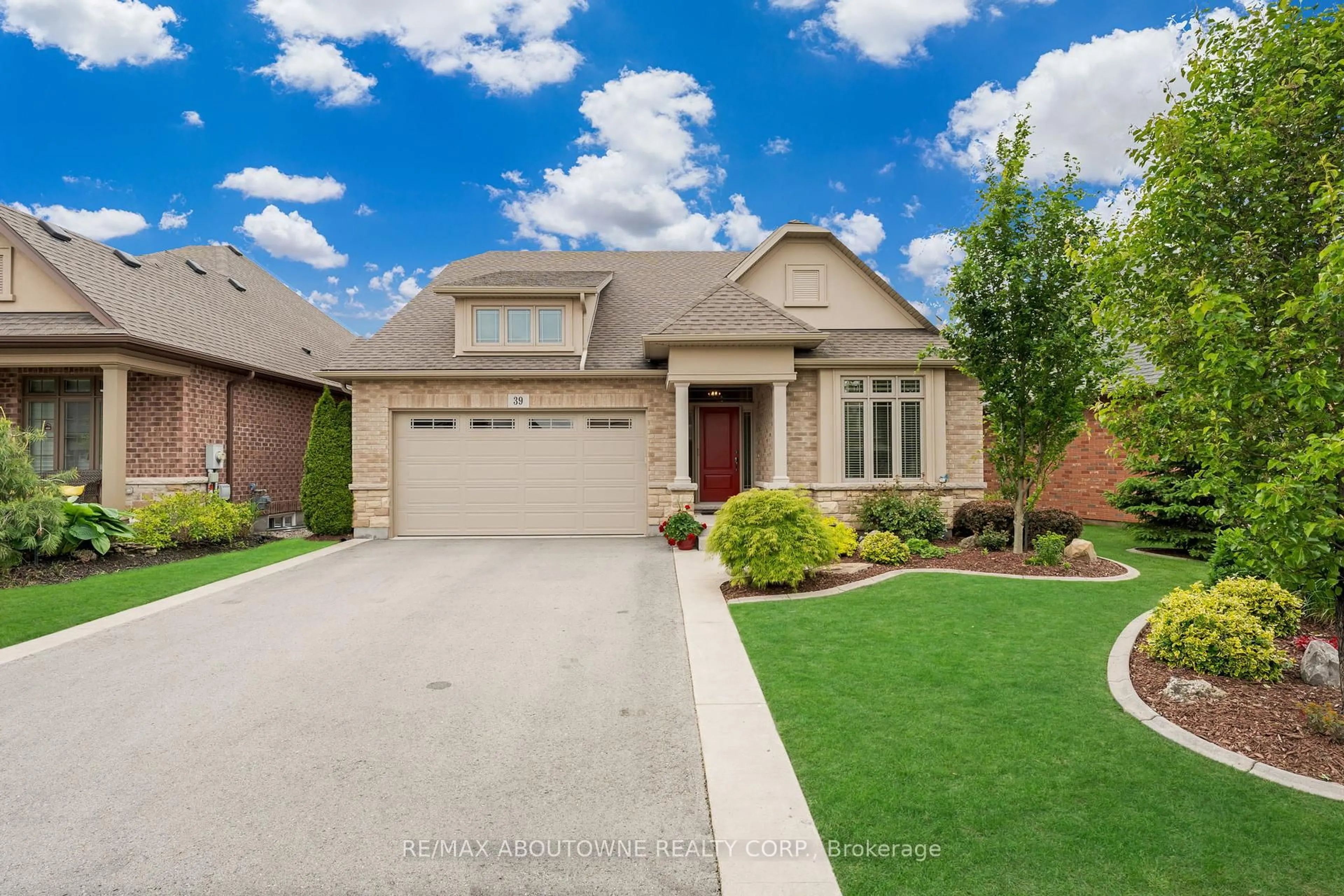 Home with brick exterior material, street for 39 Berwick Tr, Welland Ontario L3B 0C8
