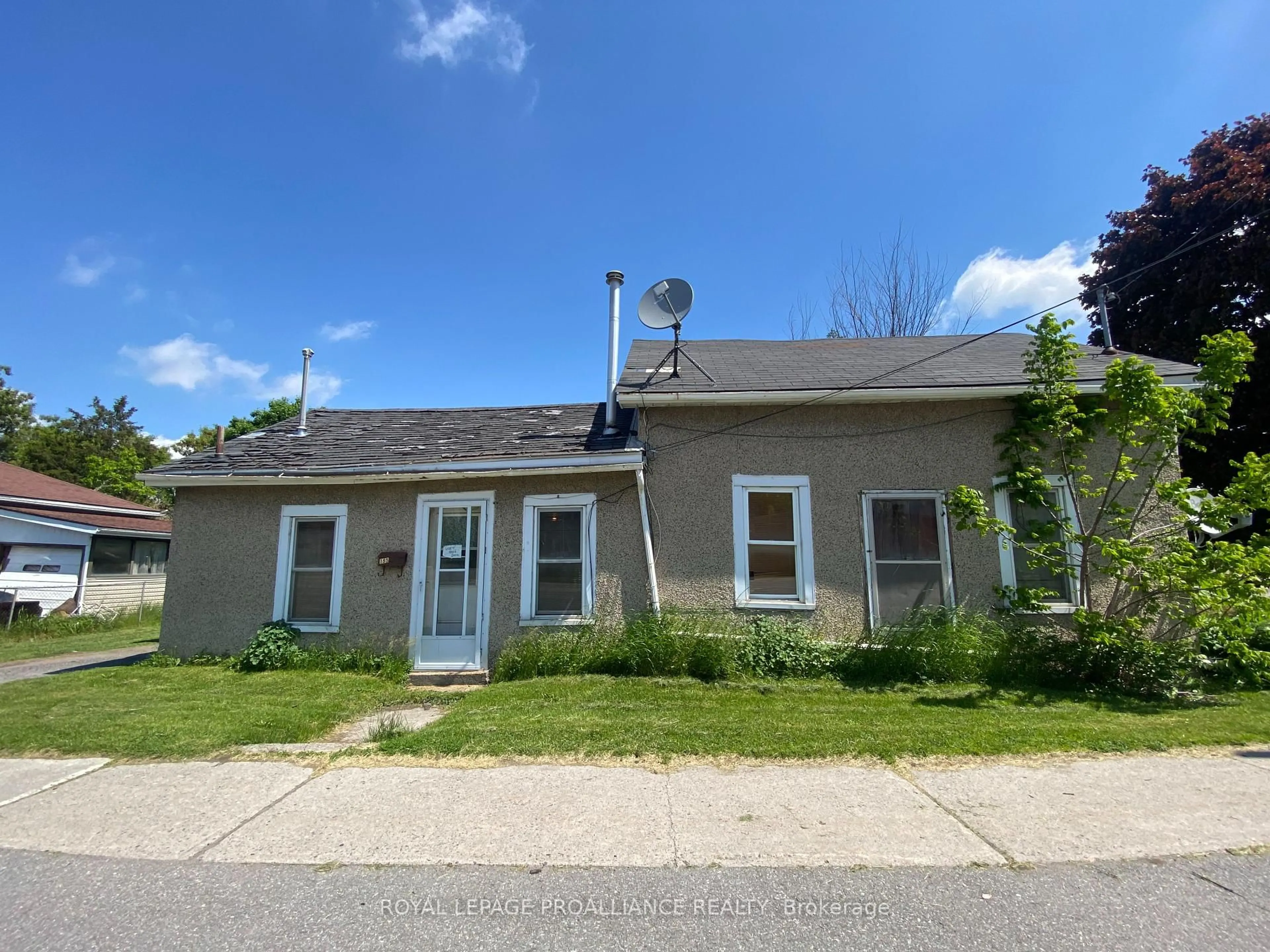 Unknown for 195 Belleville Rd, Greater Napanee Ontario K7R 2R4