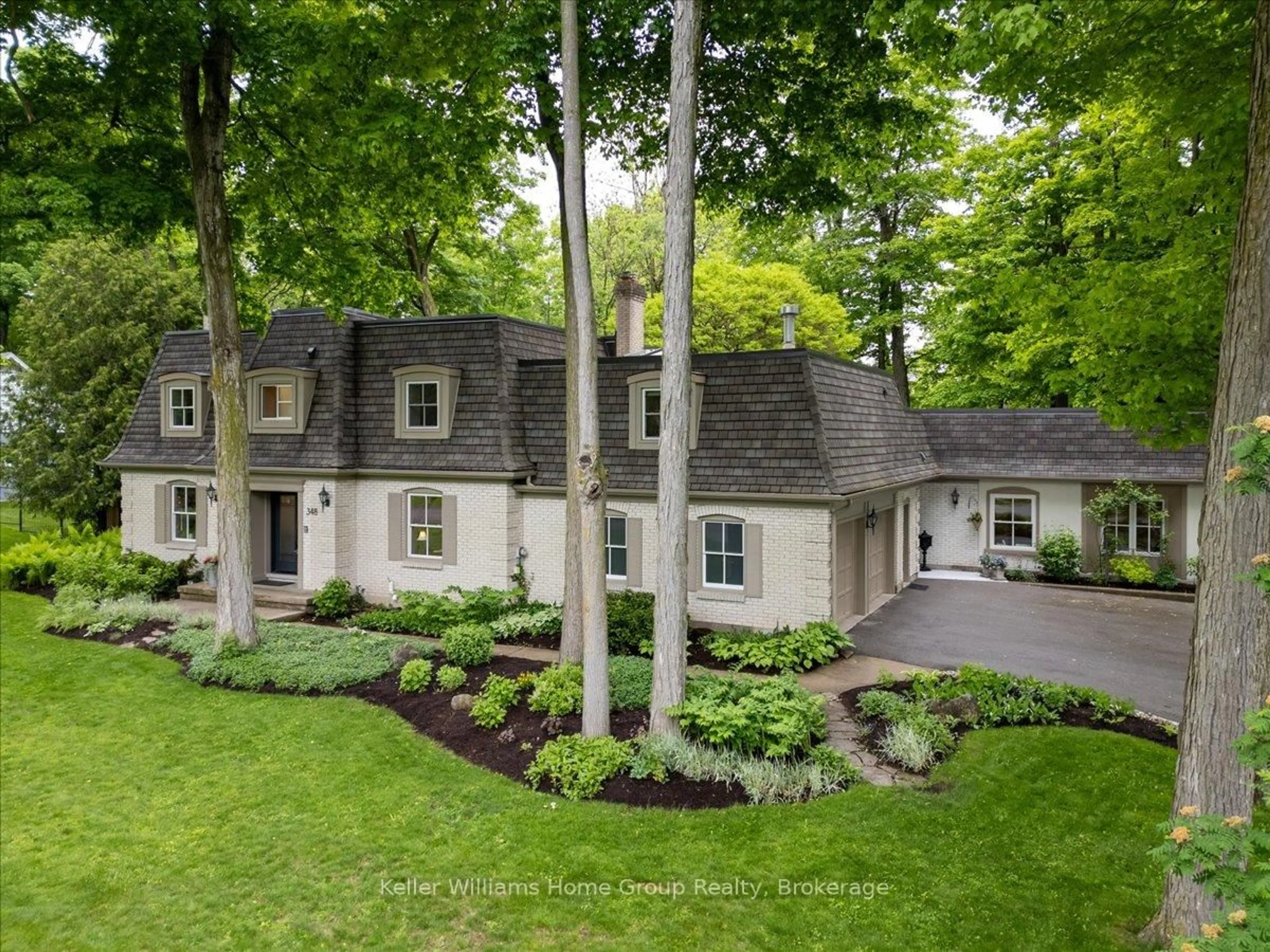 Home with vinyl exterior material, street for 348 Old Stone Rd, Waterloo Ontario N2K 1Z3