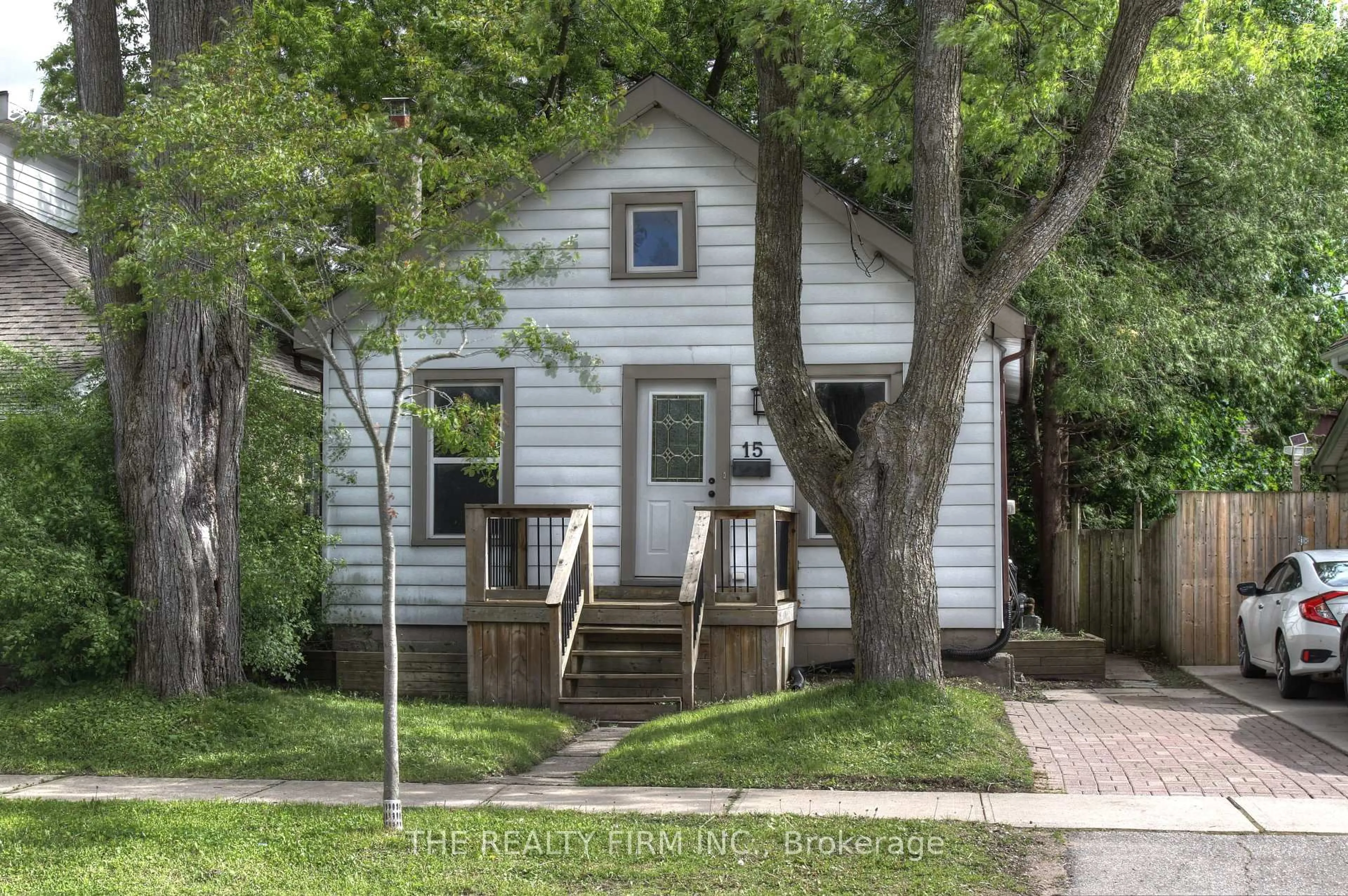 Home with vinyl exterior material, street for 15 Forbes St, London South Ontario N6J 1L2