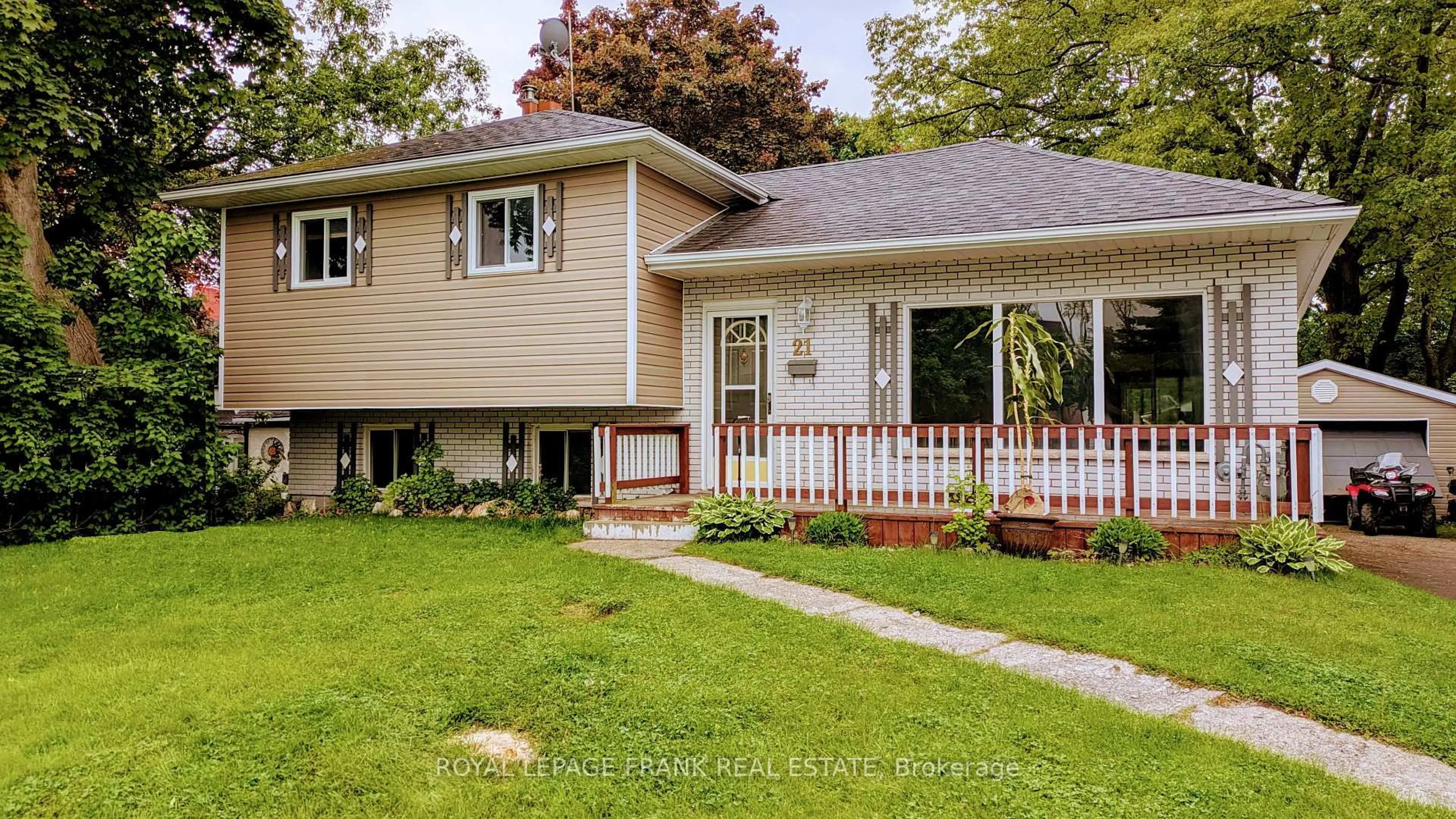 Home with vinyl exterior material, street for 21 Victoria St, Limoges Ontario K0K 2M0