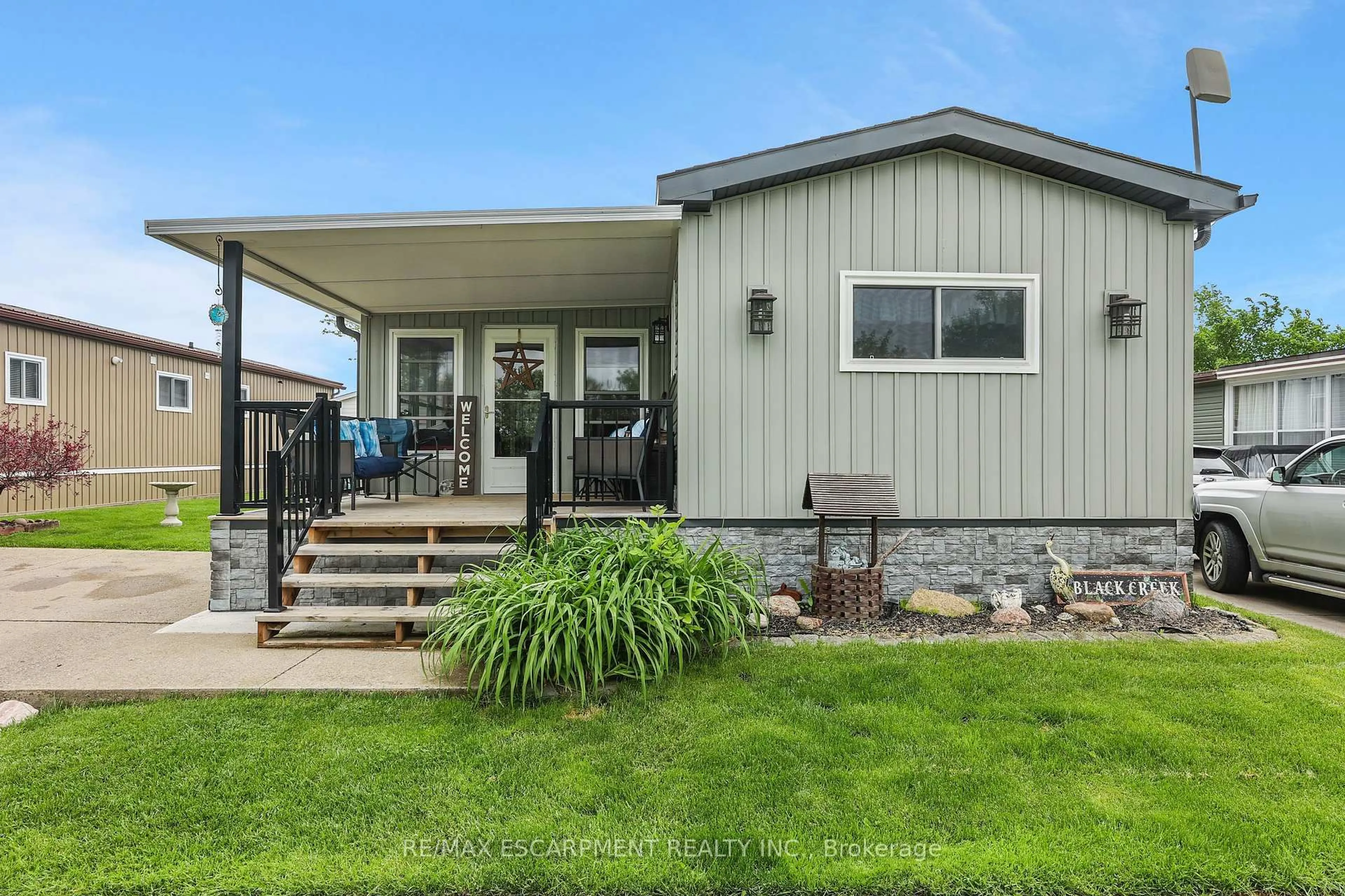 Home with vinyl exterior material, unknown for 3033 Townline Rd #150, Fort Erie Ontario L0S 1S1