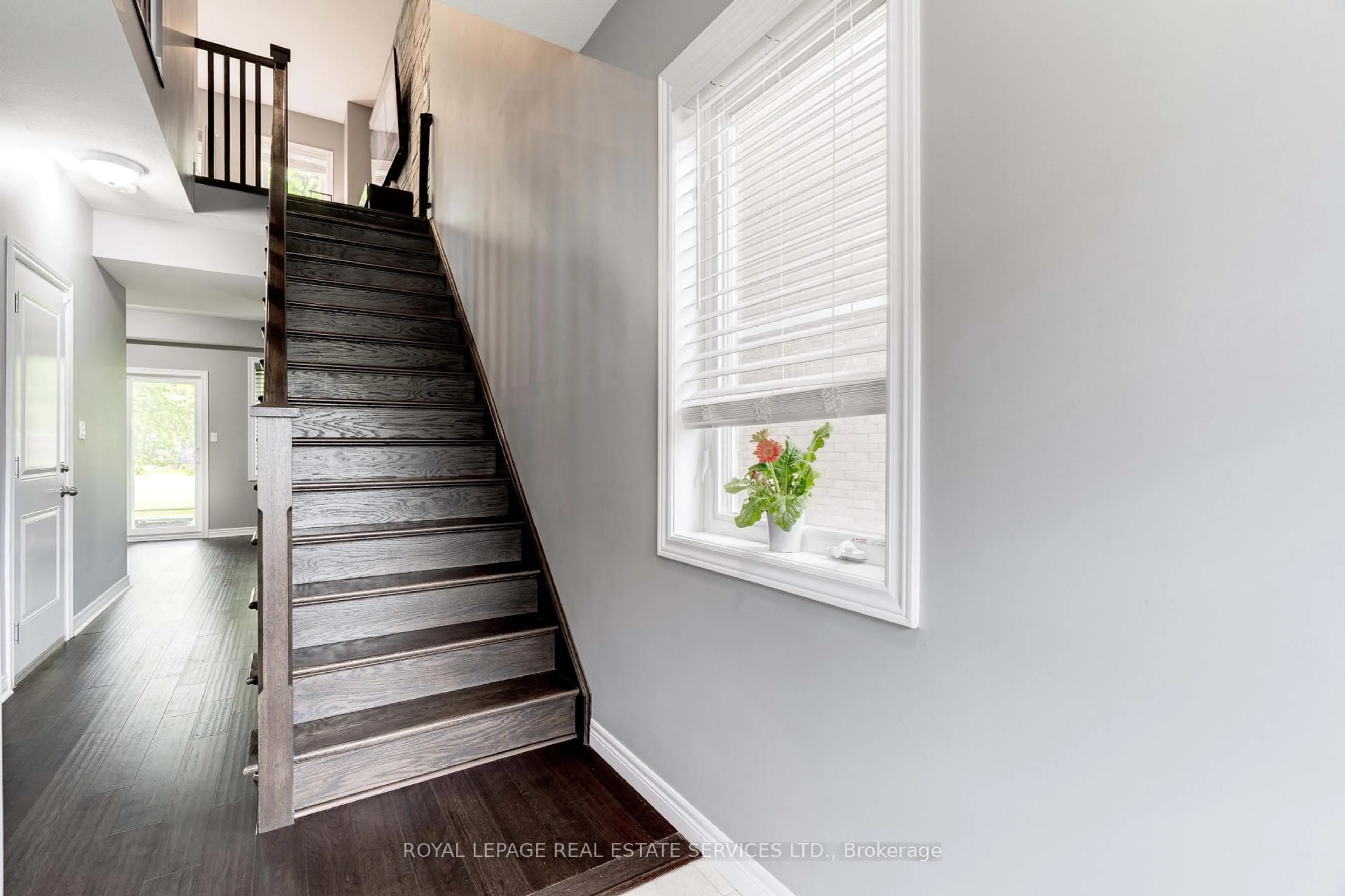 Unknown for 122 Dundas St #17, Hamilton Ontario L9H 7N3