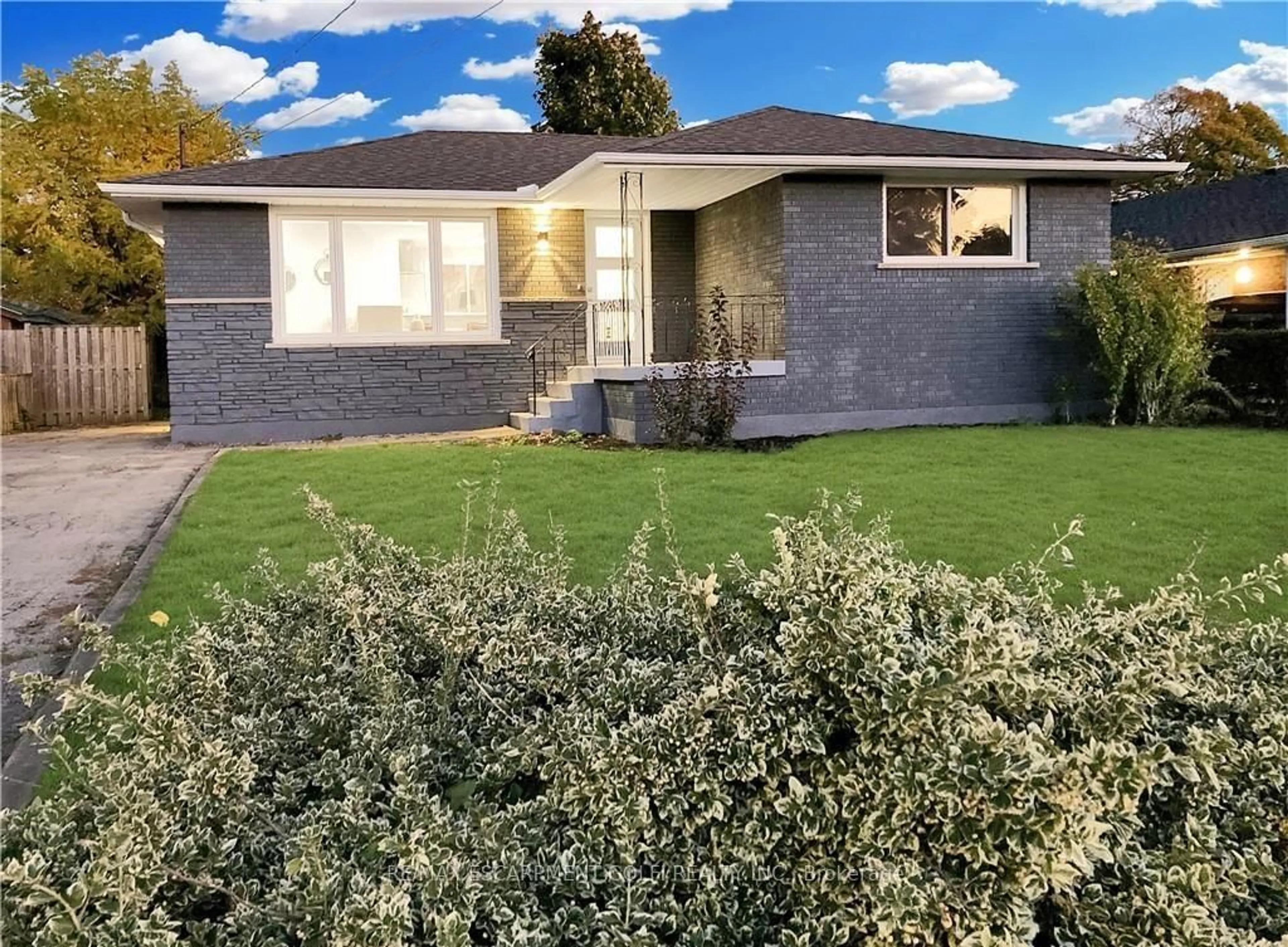 Unknown for 89 Greeningdon Dr, Hamilton Ontario L9A 3A8