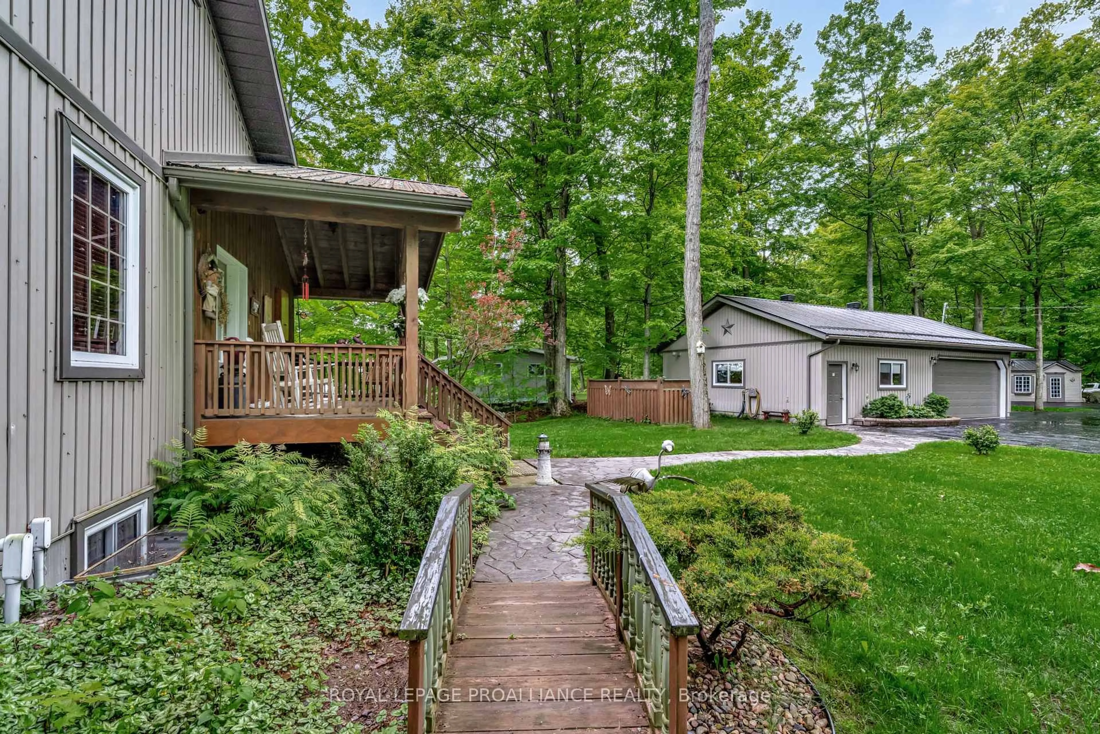 Patio, unknown for 919 Cook Rd, Limoges Ontario K0K 2M0
