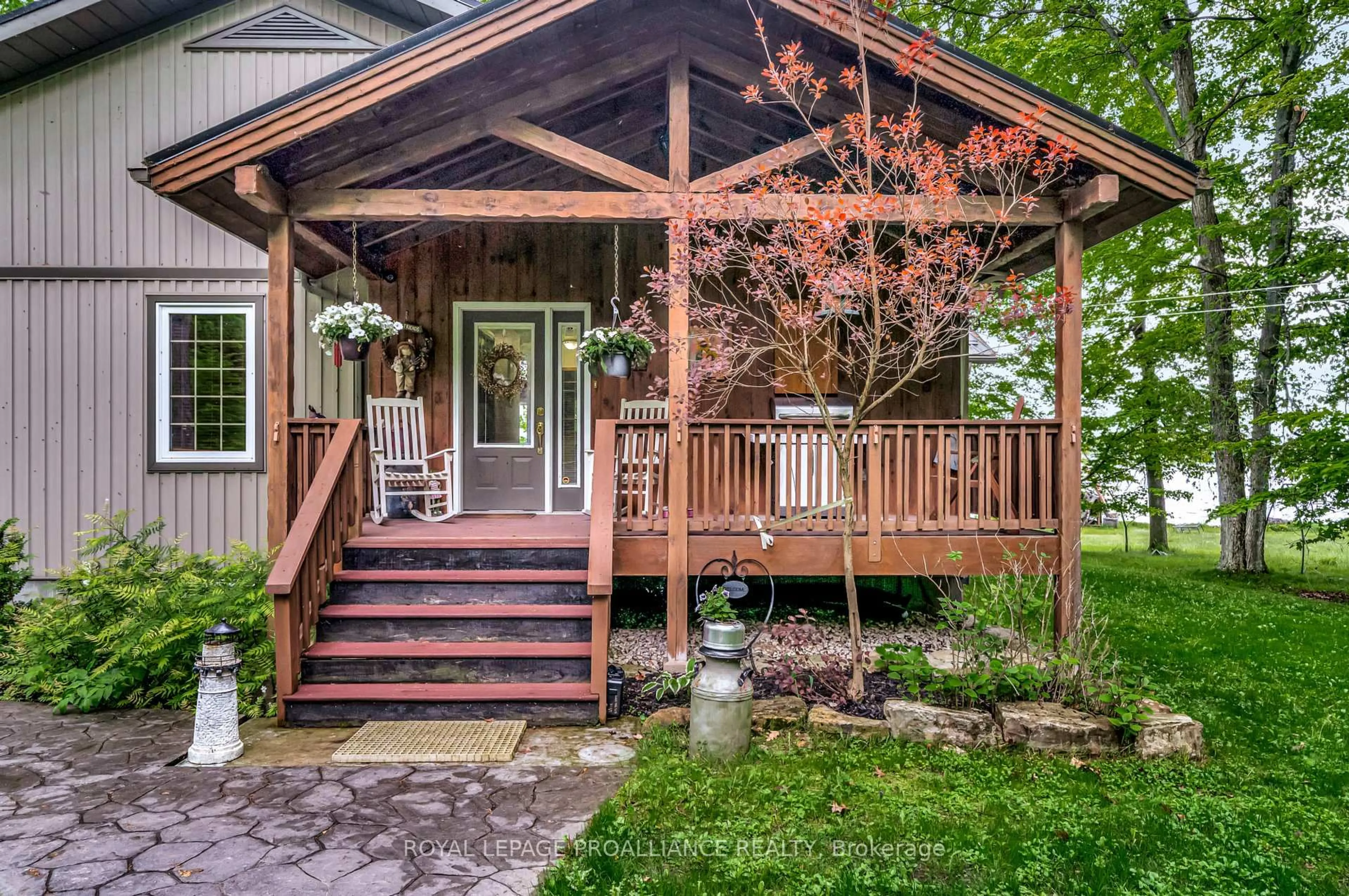 Patio, street for 919 Cook Rd, Limoges Ontario K0K 2M0