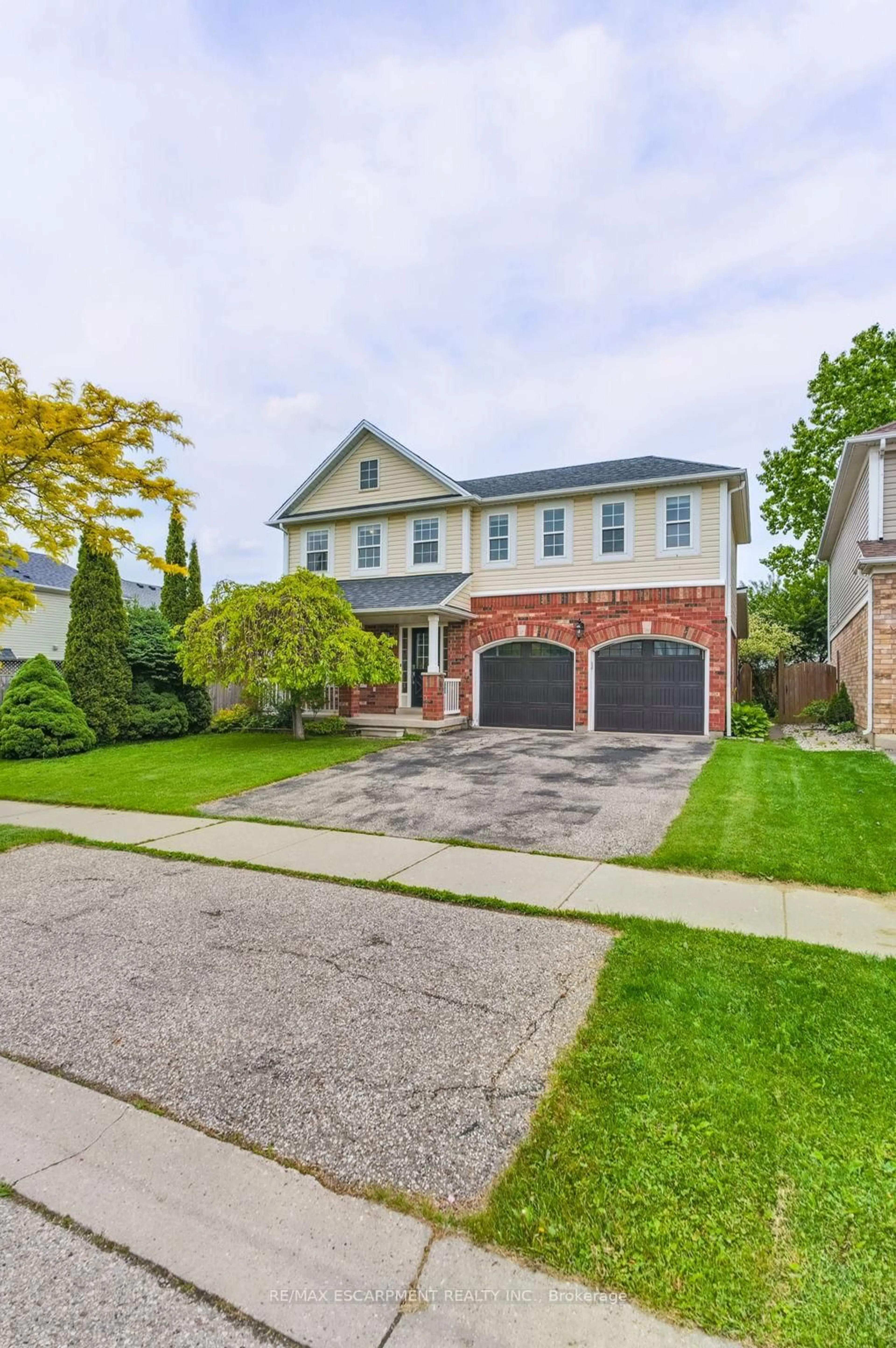 Home with brick exterior material, street for 5 Mavin St, Brantford Ontario N3T 6N1