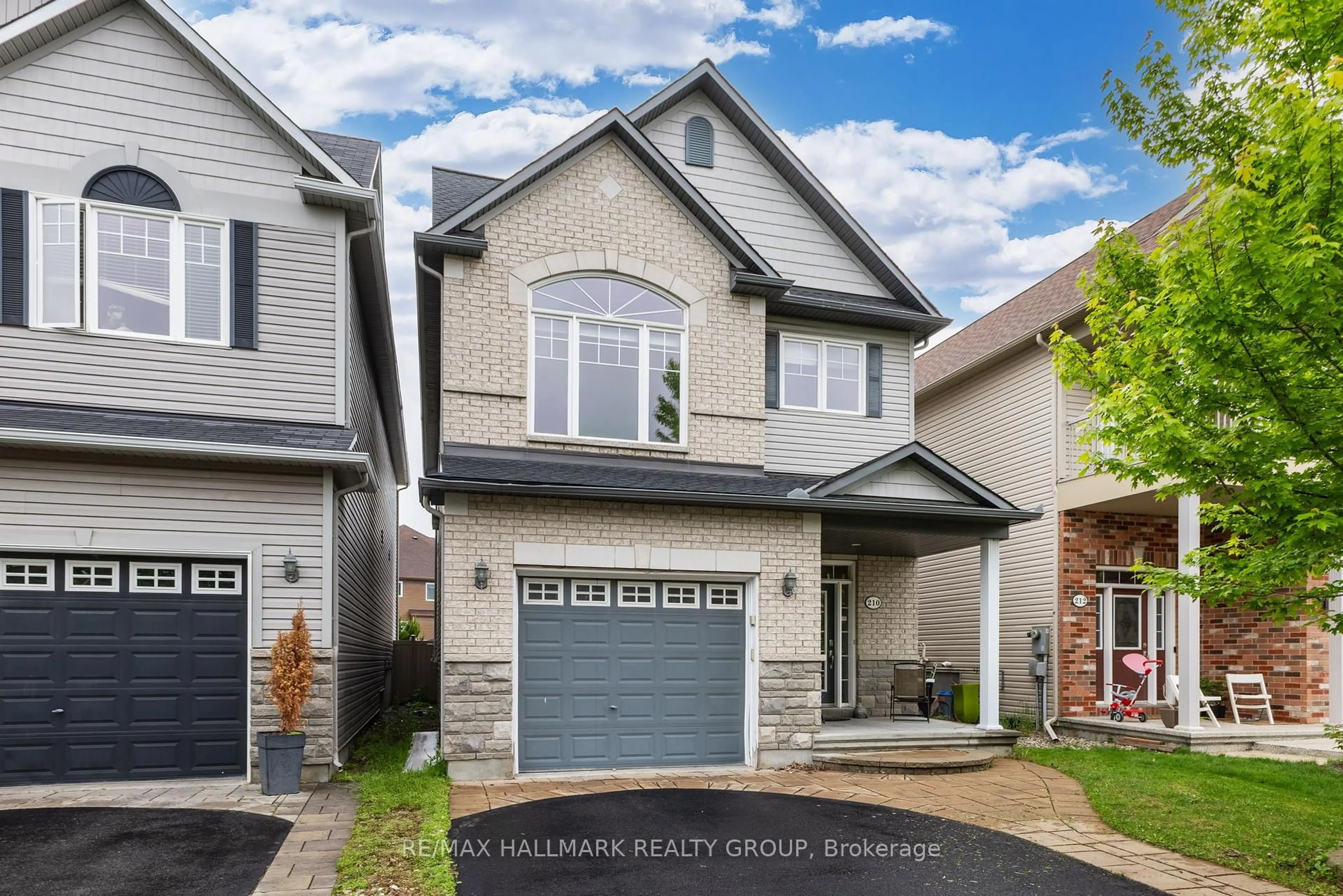 Unknown for 210 Broxburn Cres, Nepean Ontario K2J 0N7