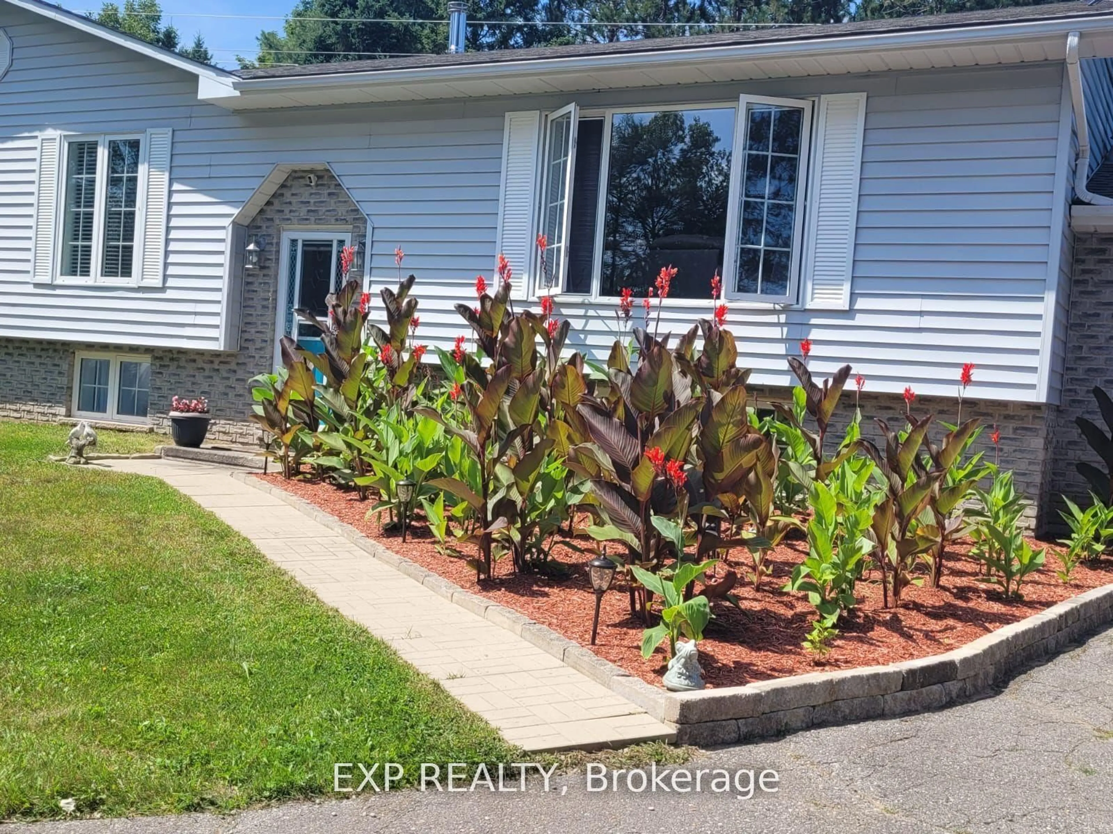 Home with vinyl exterior material, street for 1719 Weslemkoon Lake Rd, Bancroft Ontario K0L 1C0