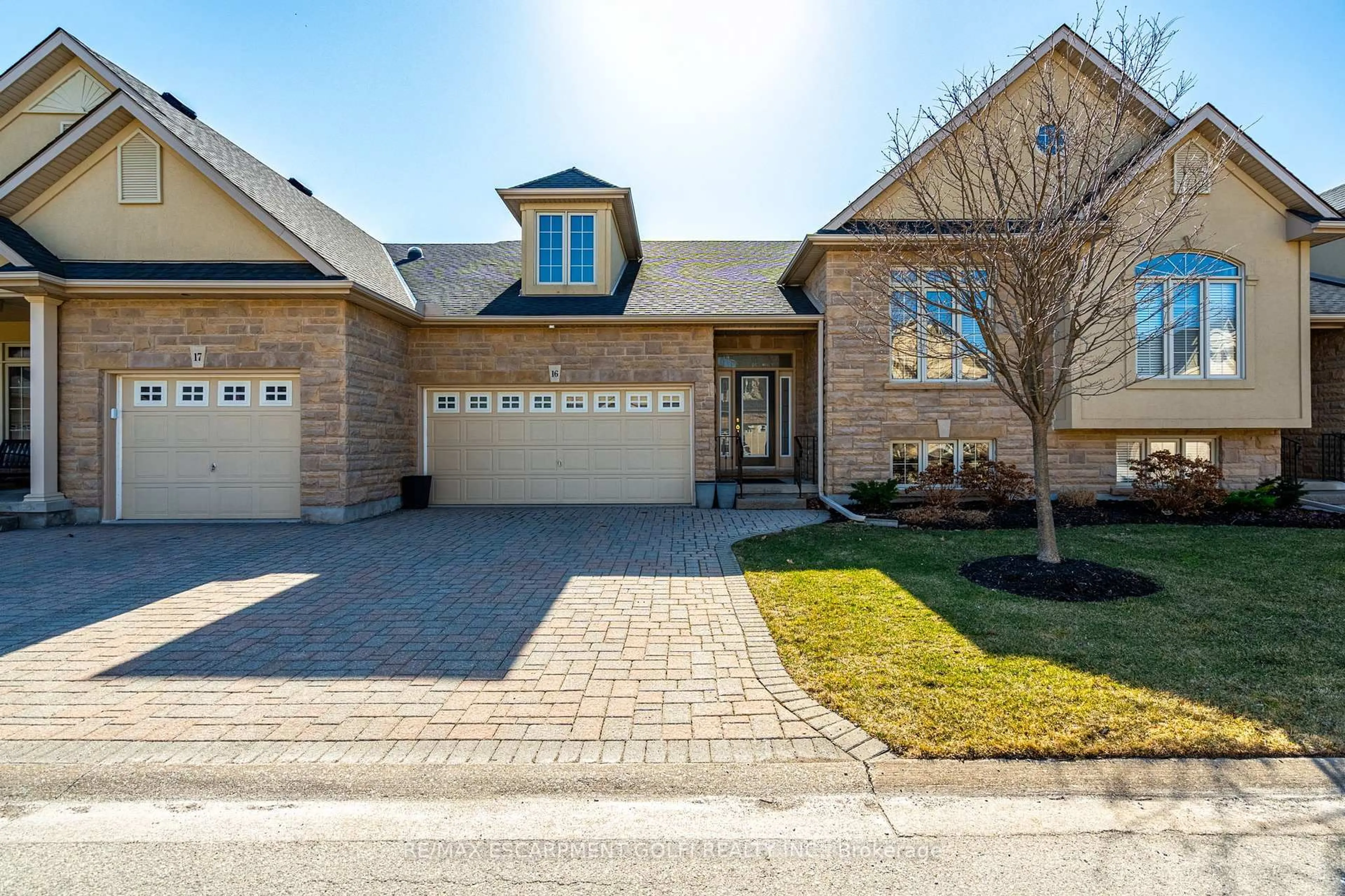Home with brick exterior material, street for 35 Scullers Way #16, St. Catharines Ontario L2N 7S9